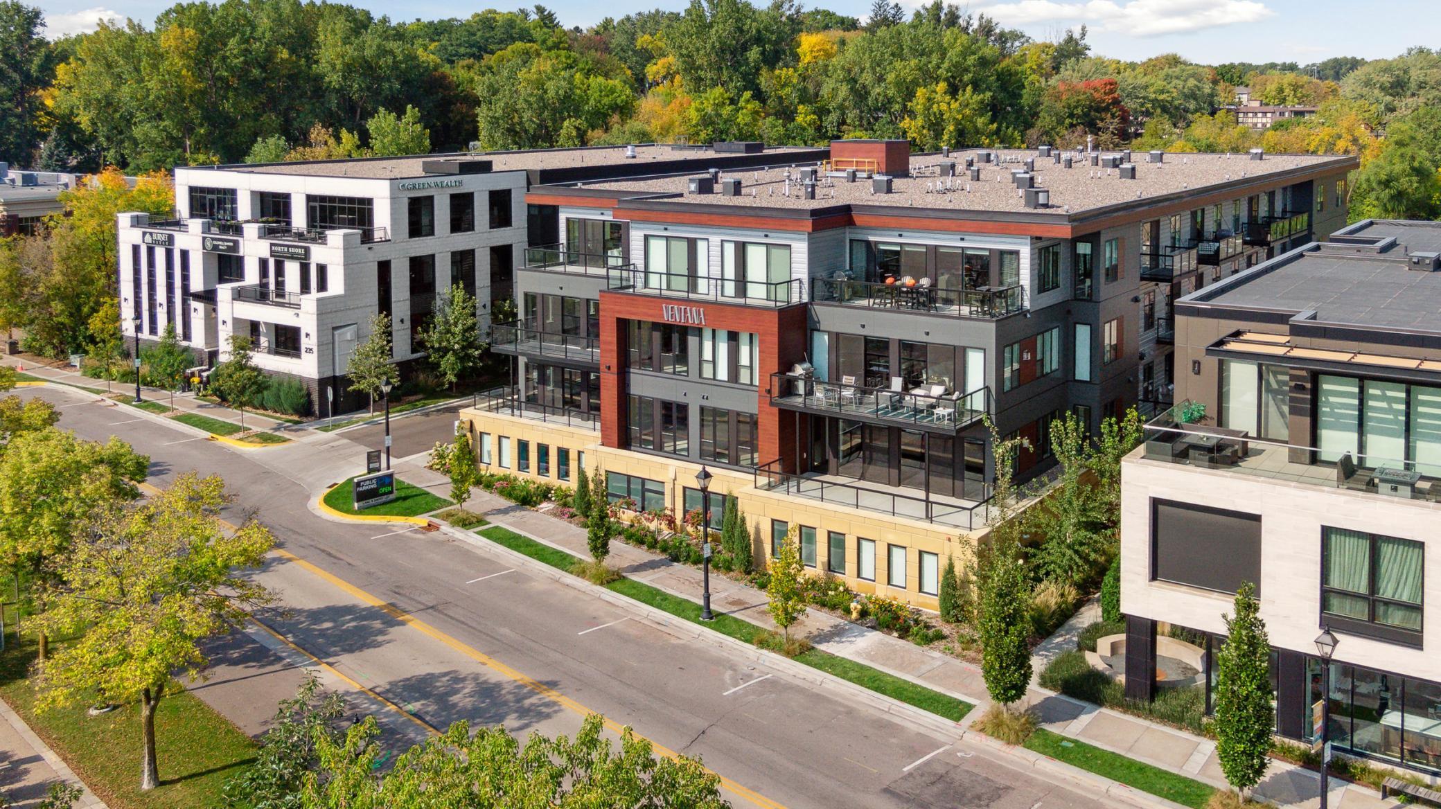 253 Lake Street E Unit: 208