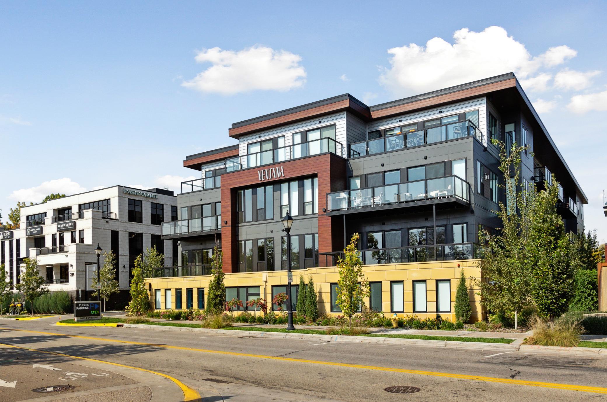 253 Lake Street E Unit: 208
