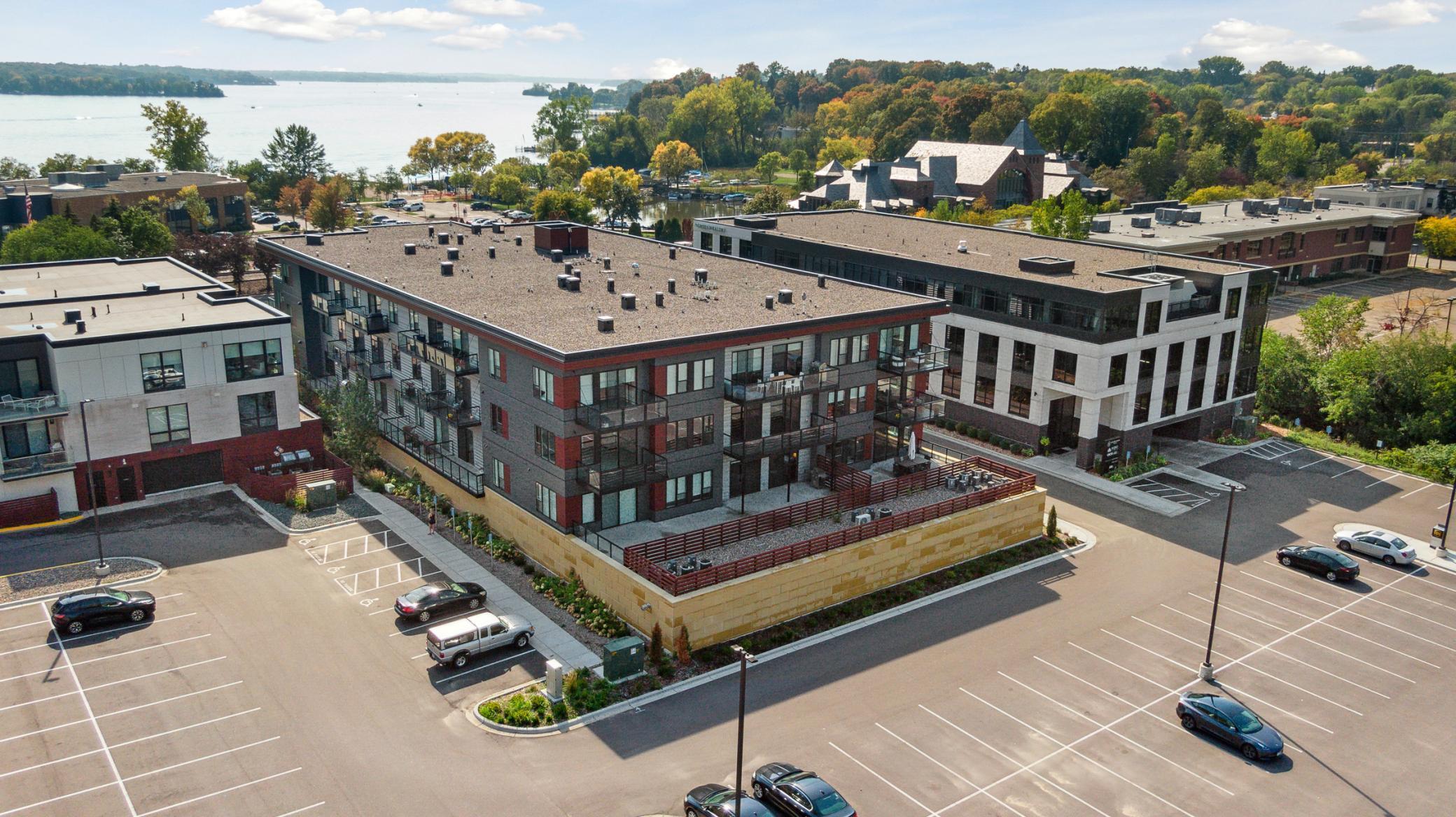 253 Lake Street E Unit: 208