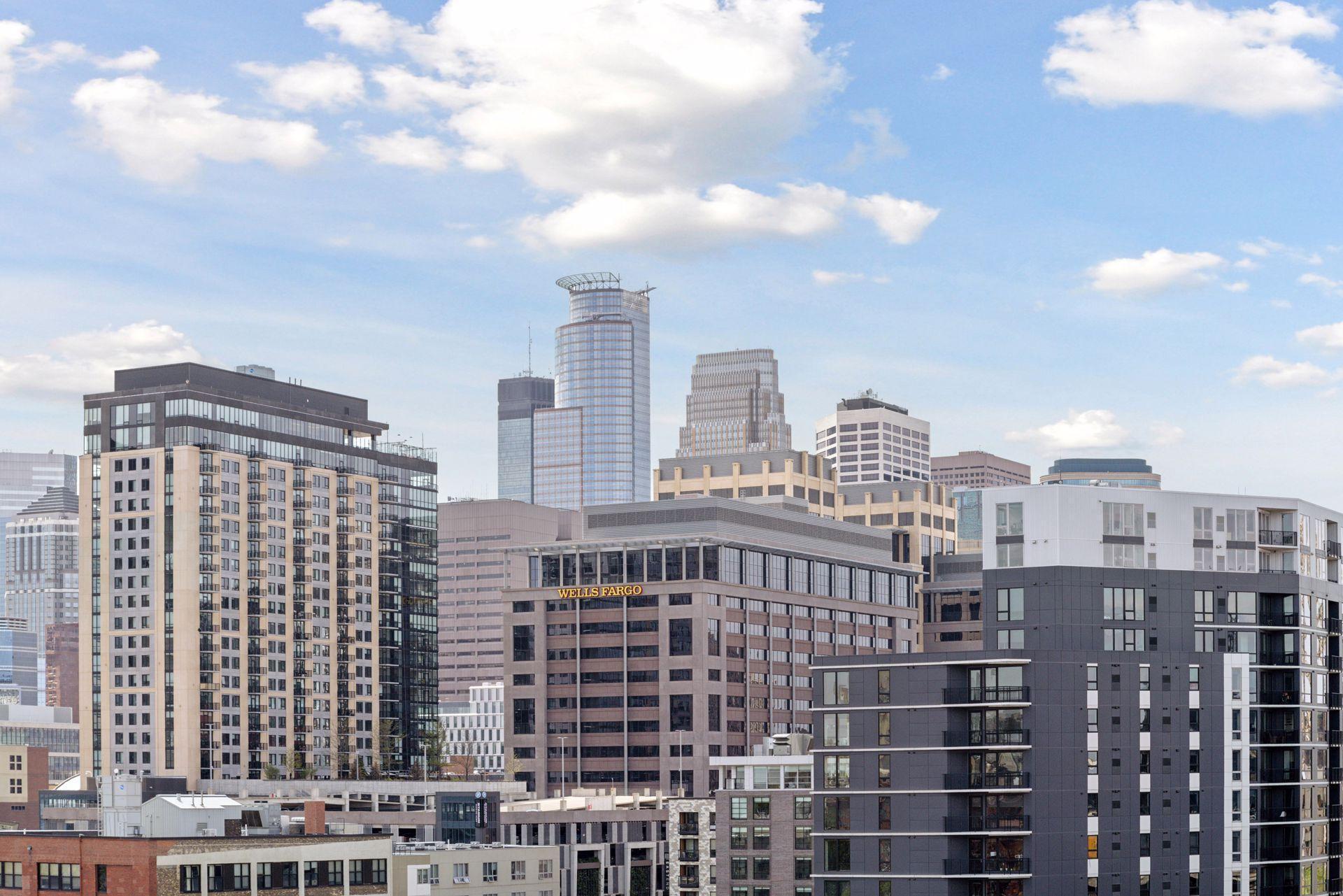 215 10th Avenue S Unit: 723