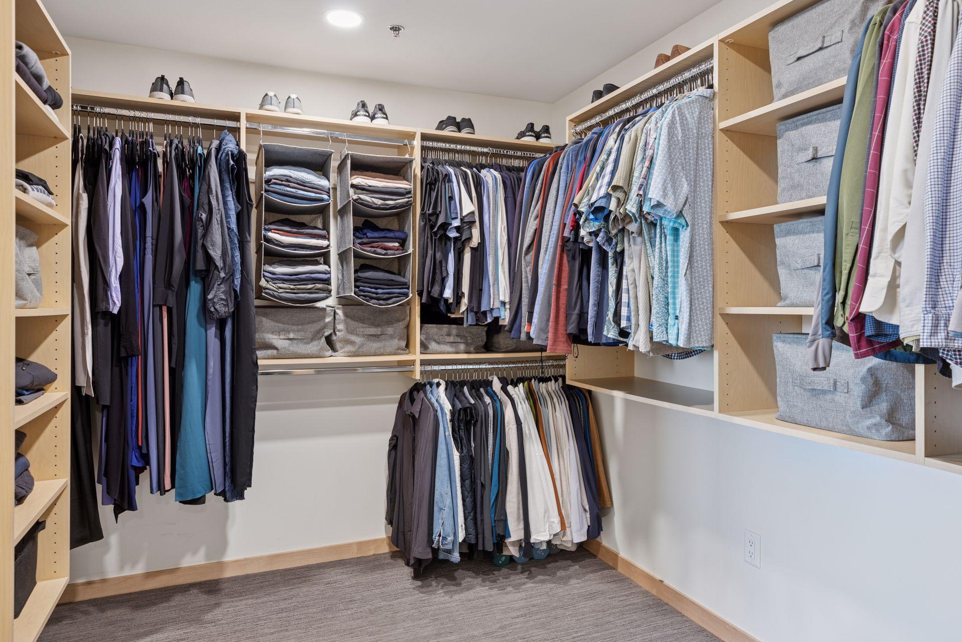 215 10th Avenue S Unit: 723