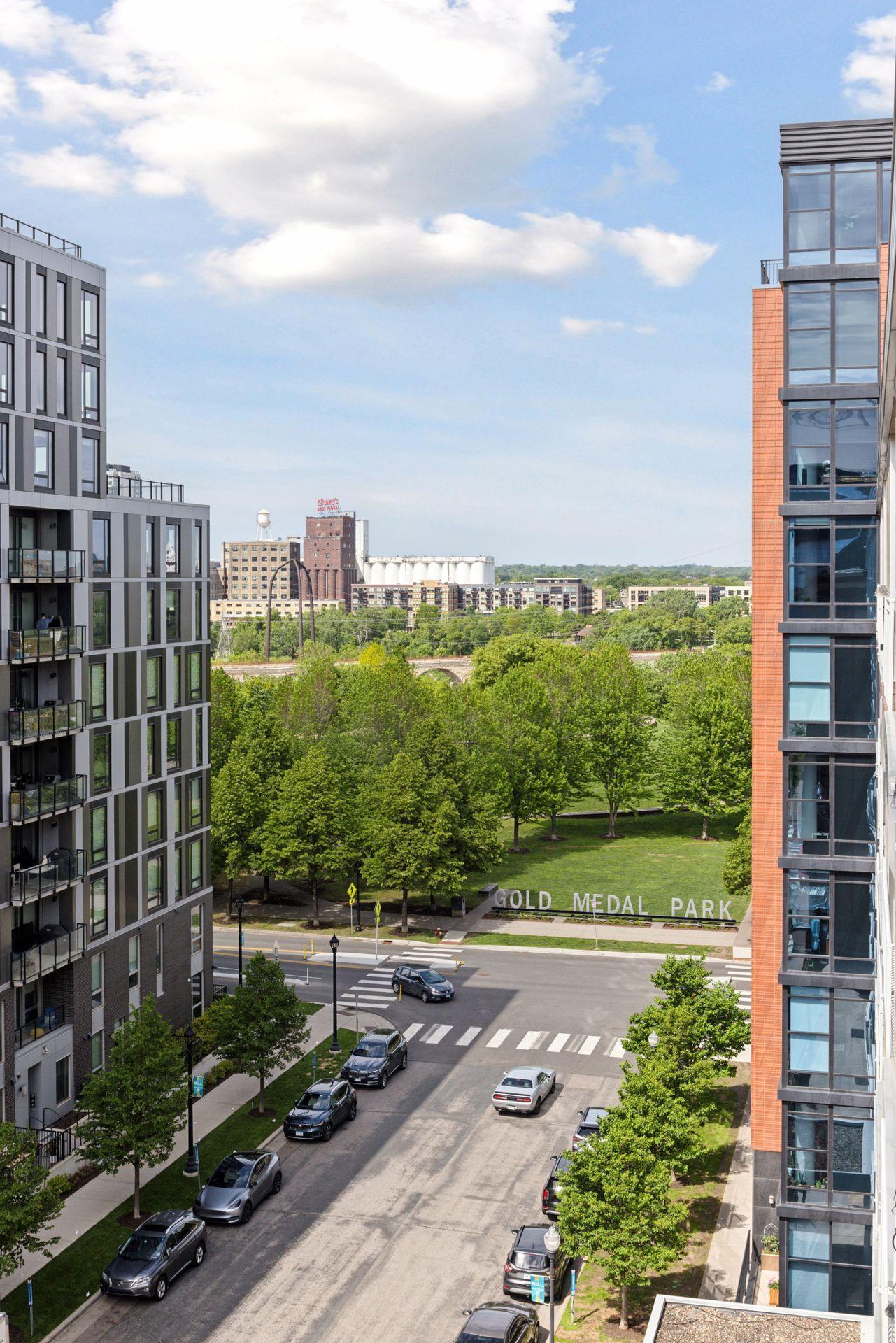 215 10th Avenue S Unit: 723