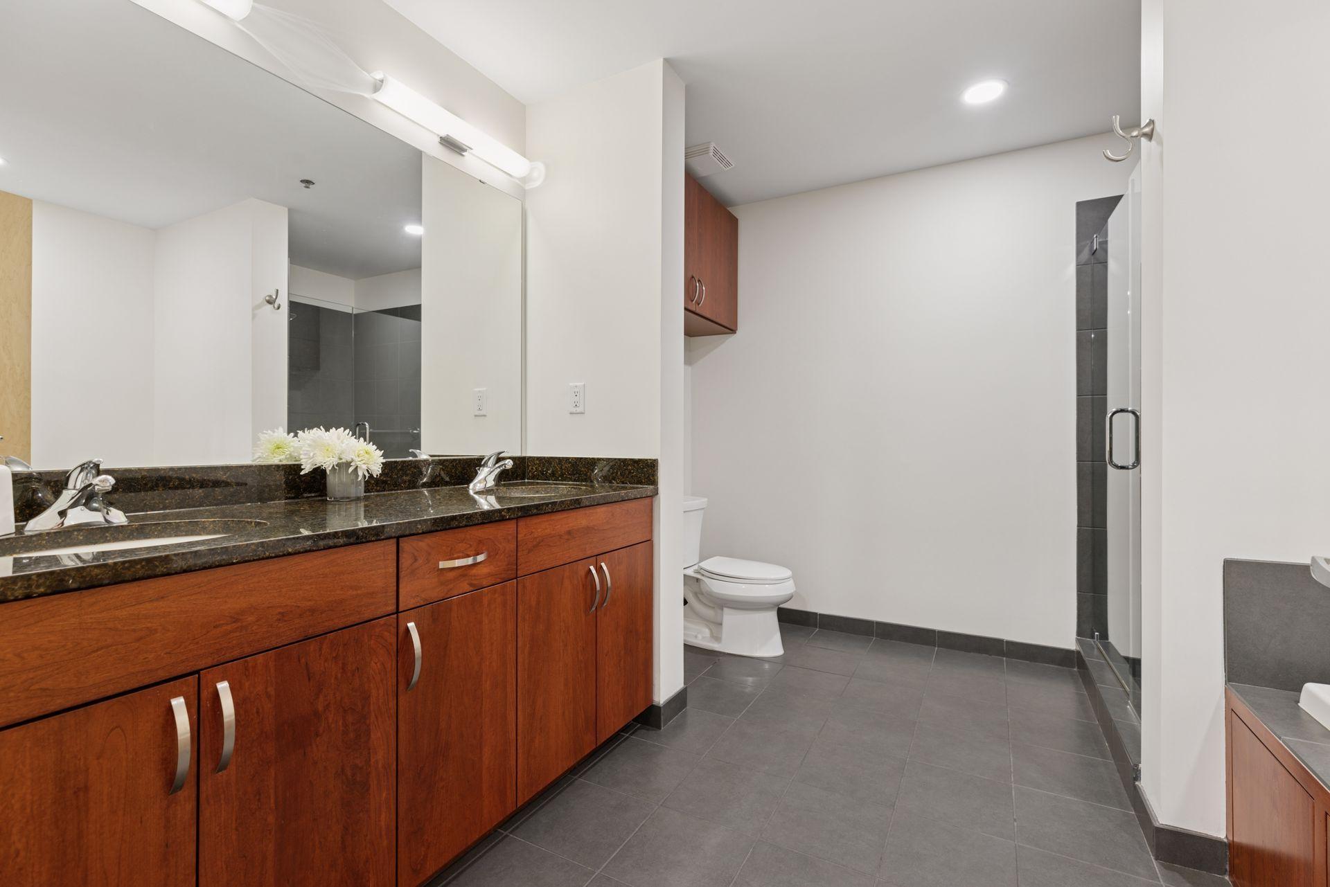 215 10th Avenue S Unit: 723
