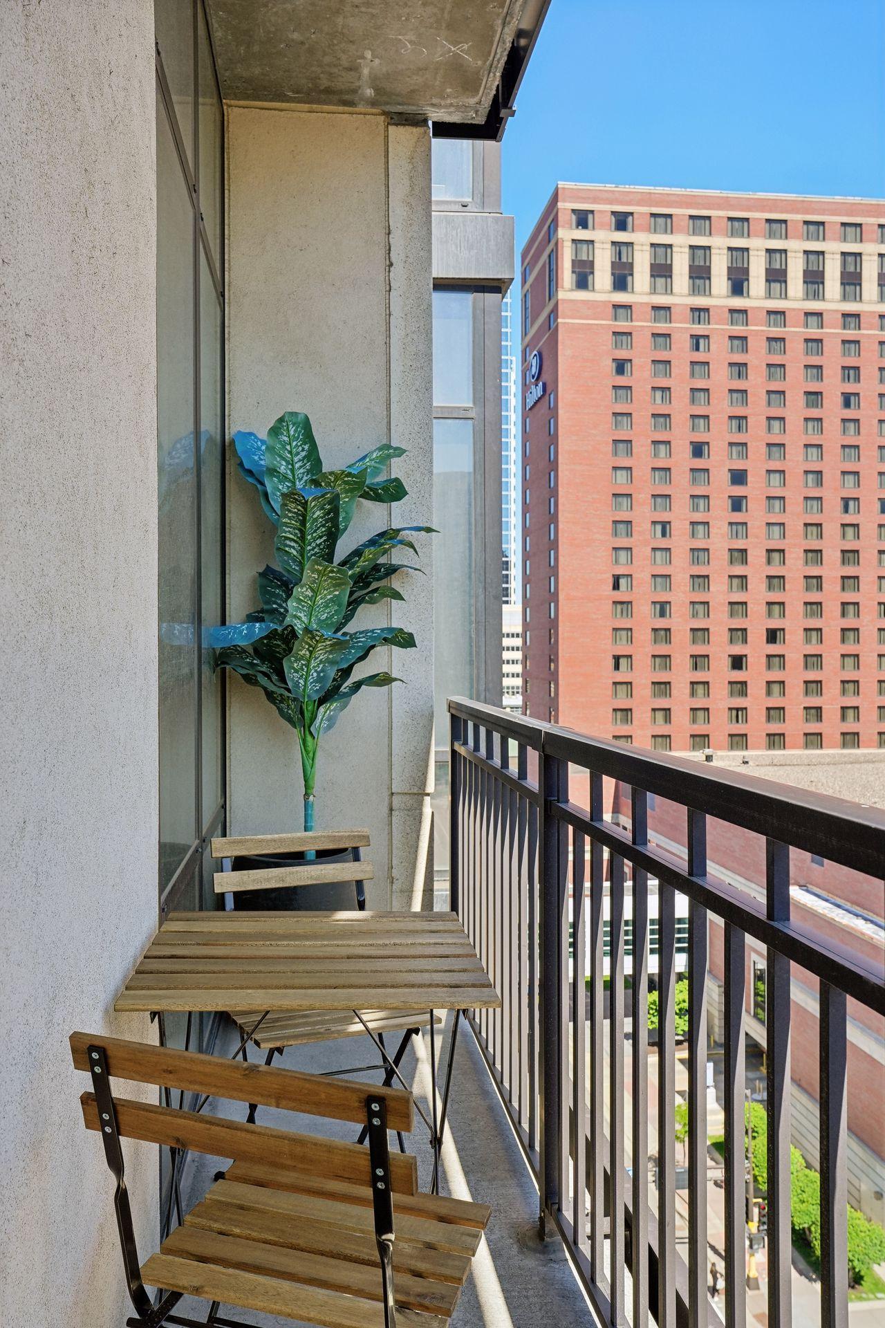 201 S 11th Street Unit: 930