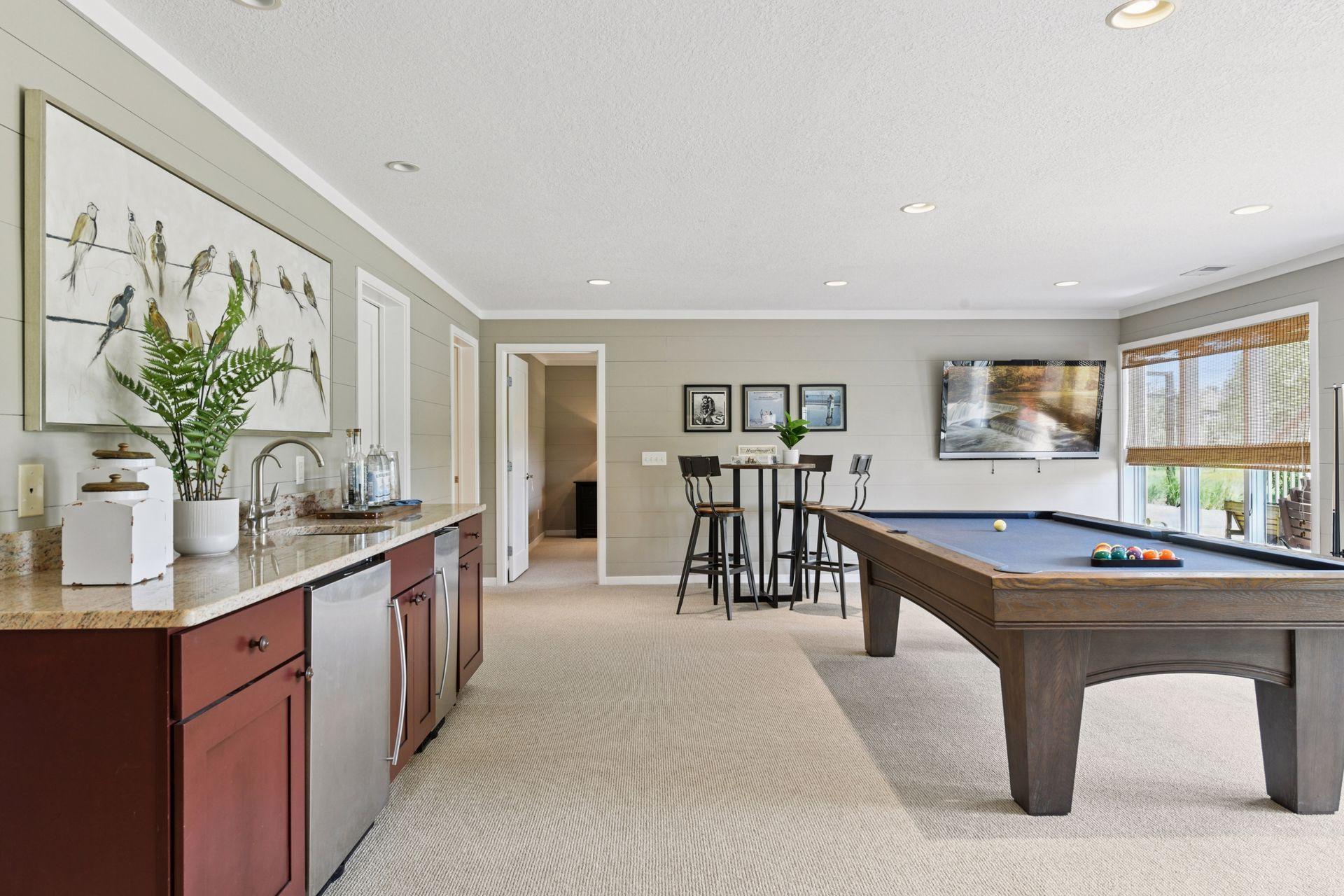 950 Willow View Drive