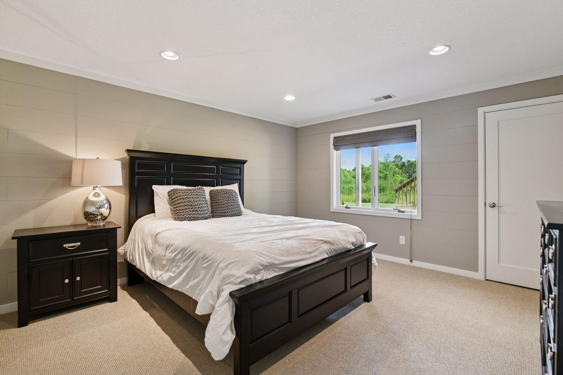 950 Willow View Drive