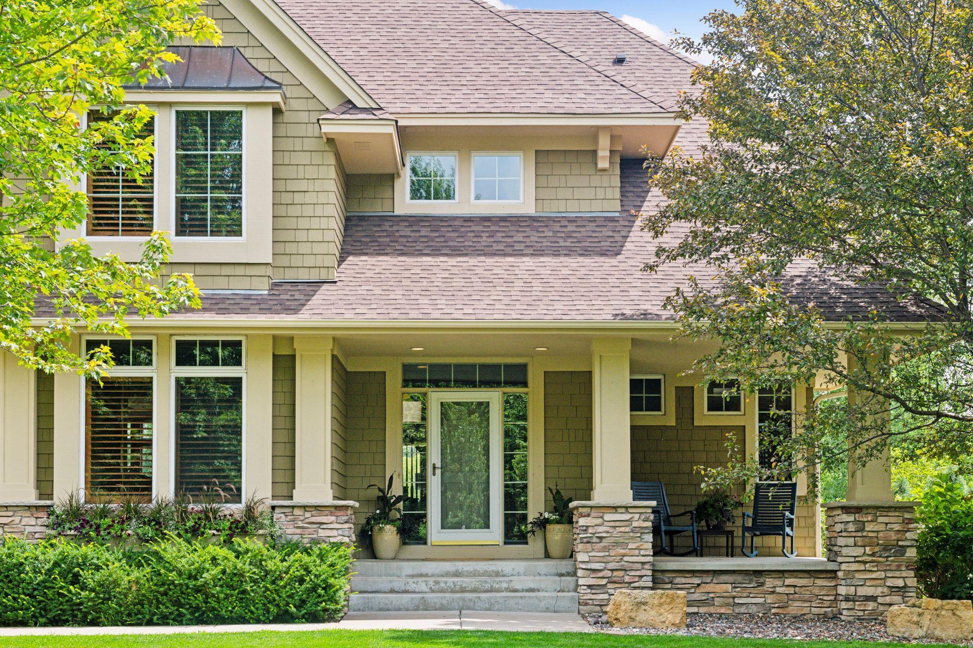 950 Willow View Drive
