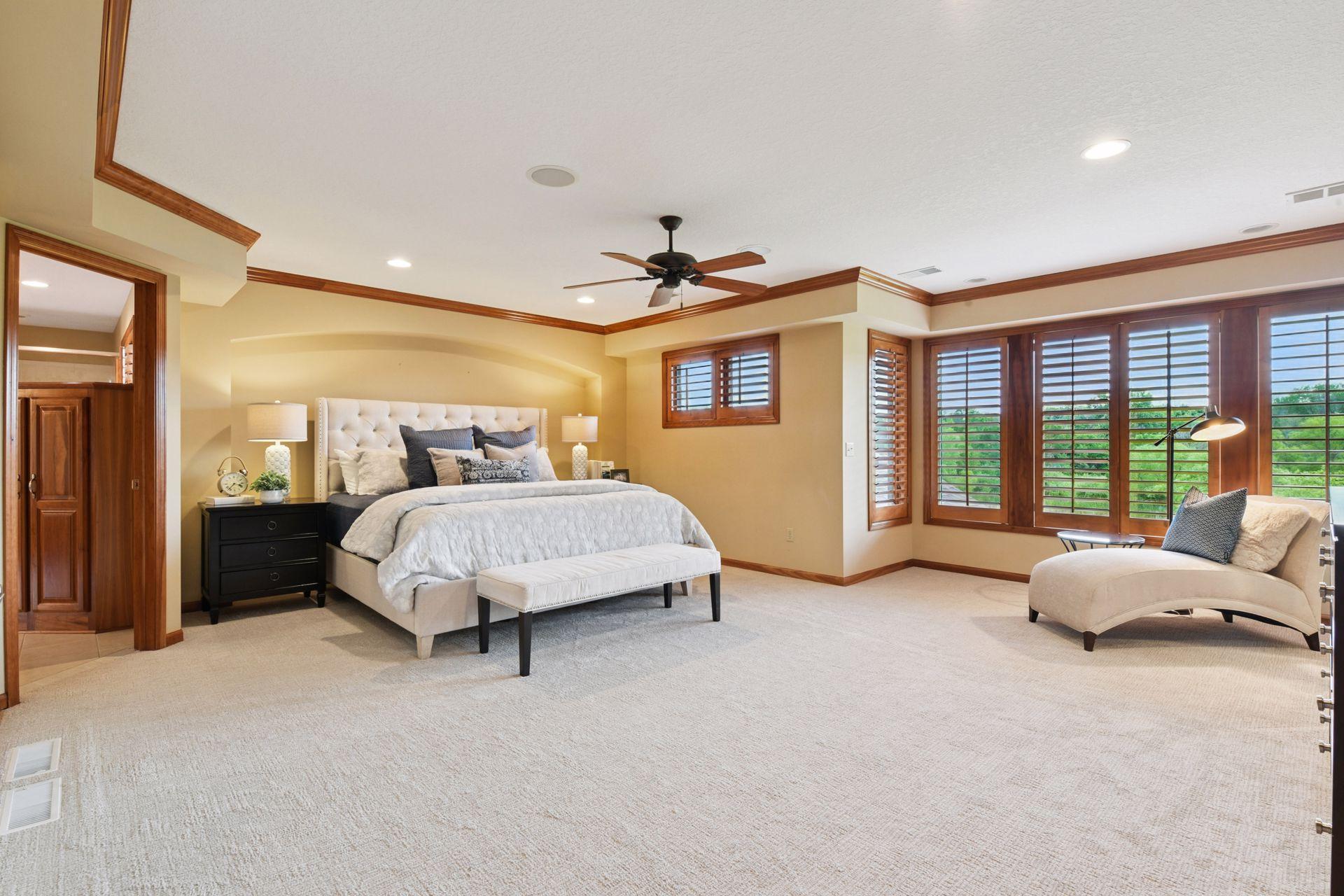 950 Willow View Drive
