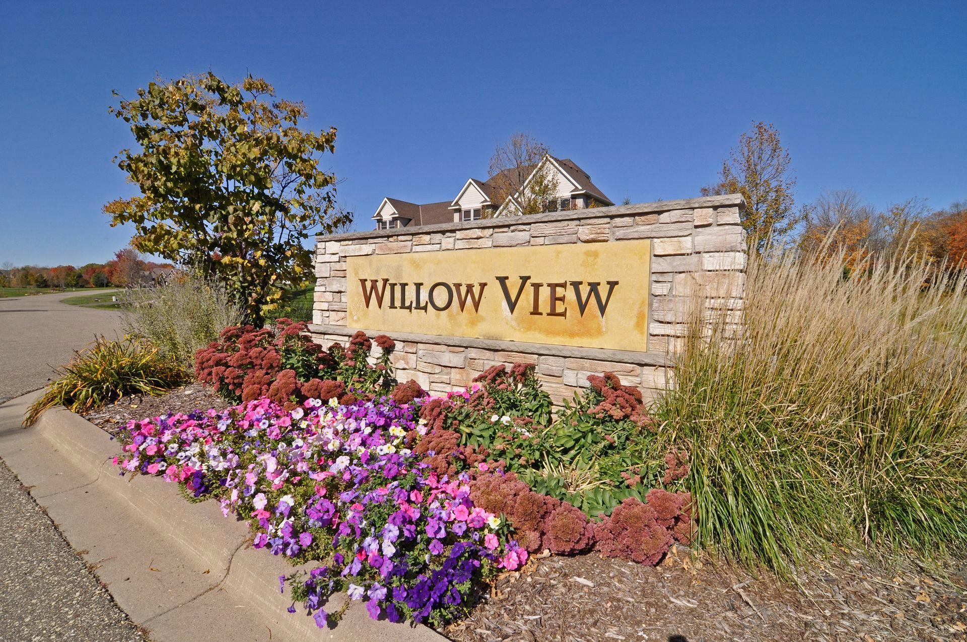 950 Willow View Drive