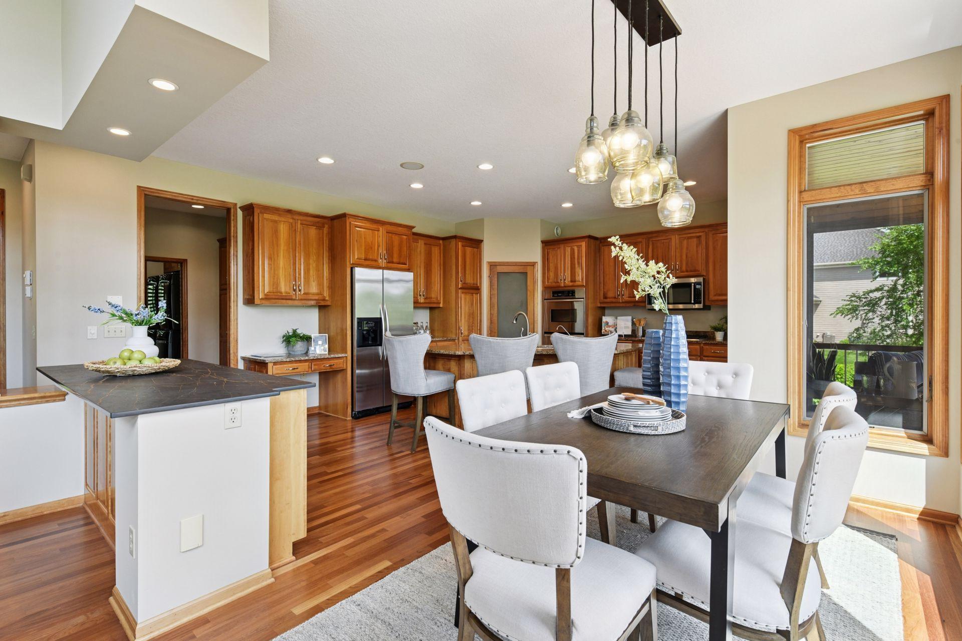 950 Willow View Drive