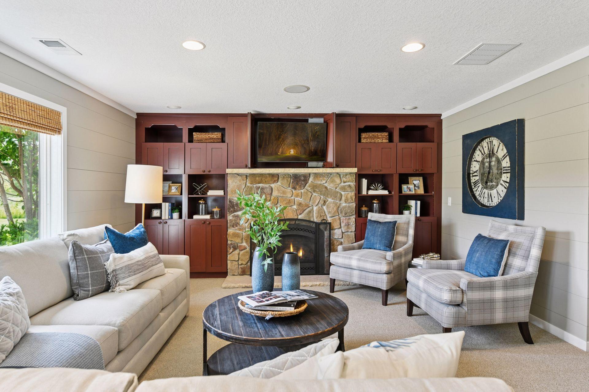 950 Willow View Drive