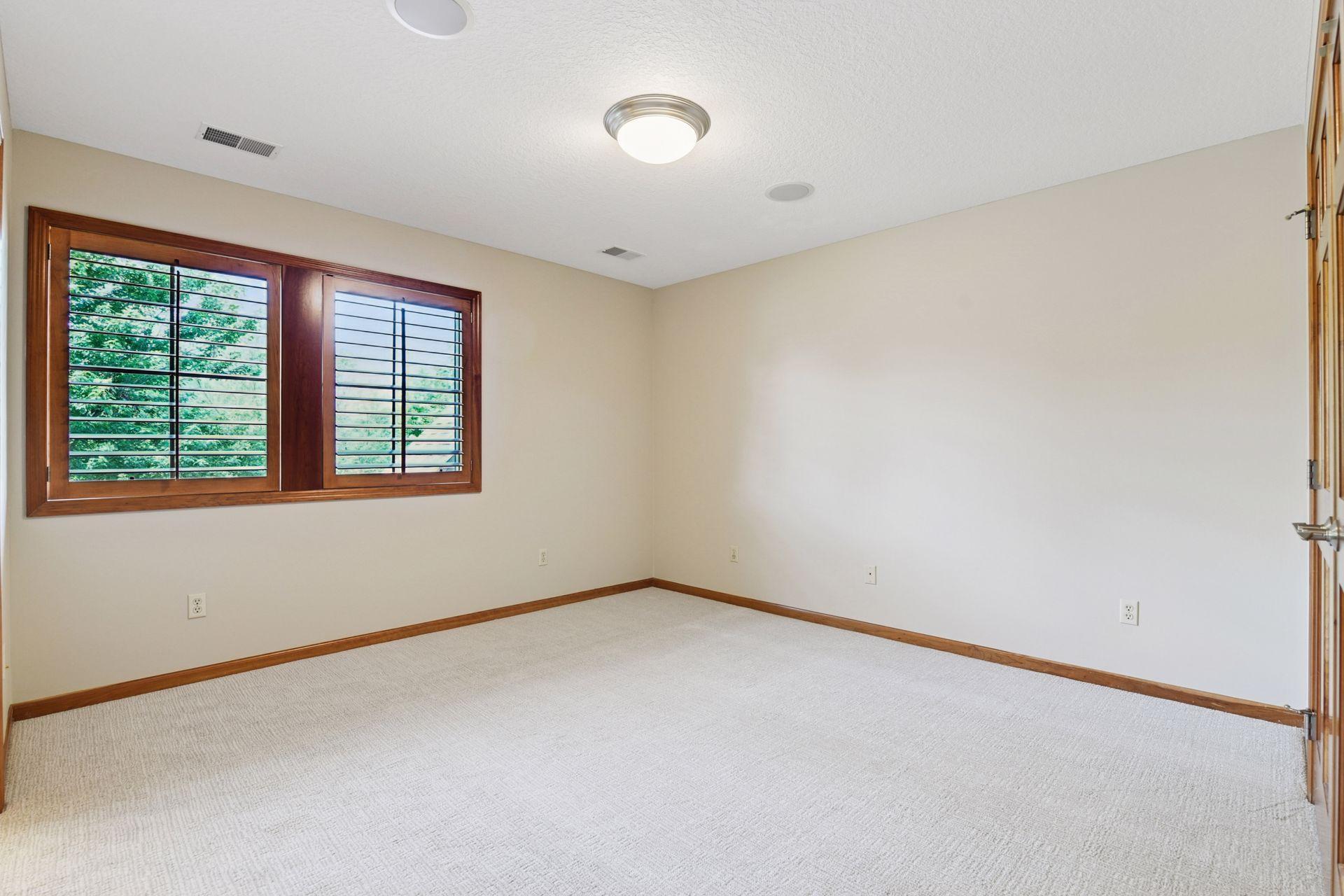 950 Willow View Drive