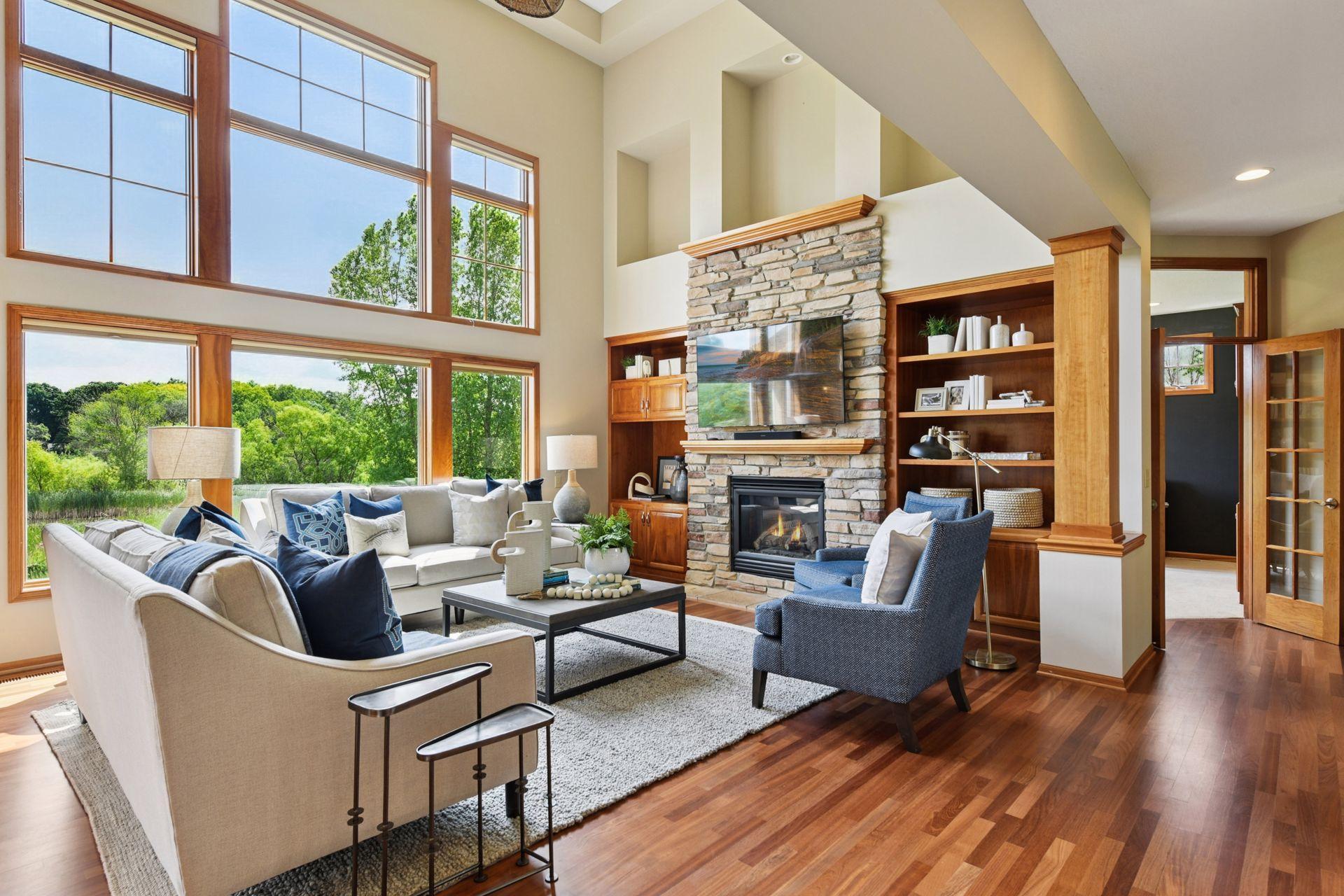 950 Willow View Drive