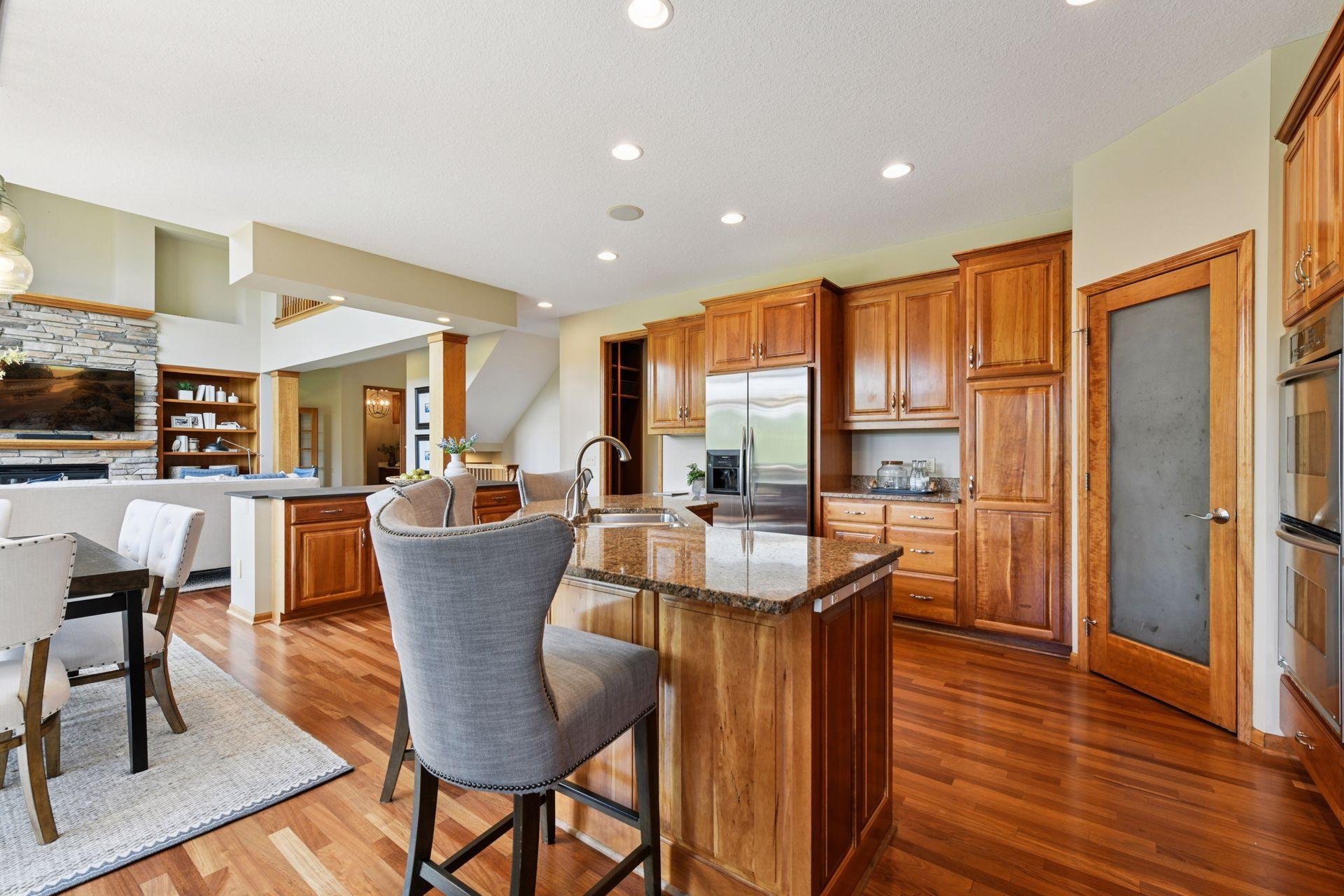950 Willow View Drive