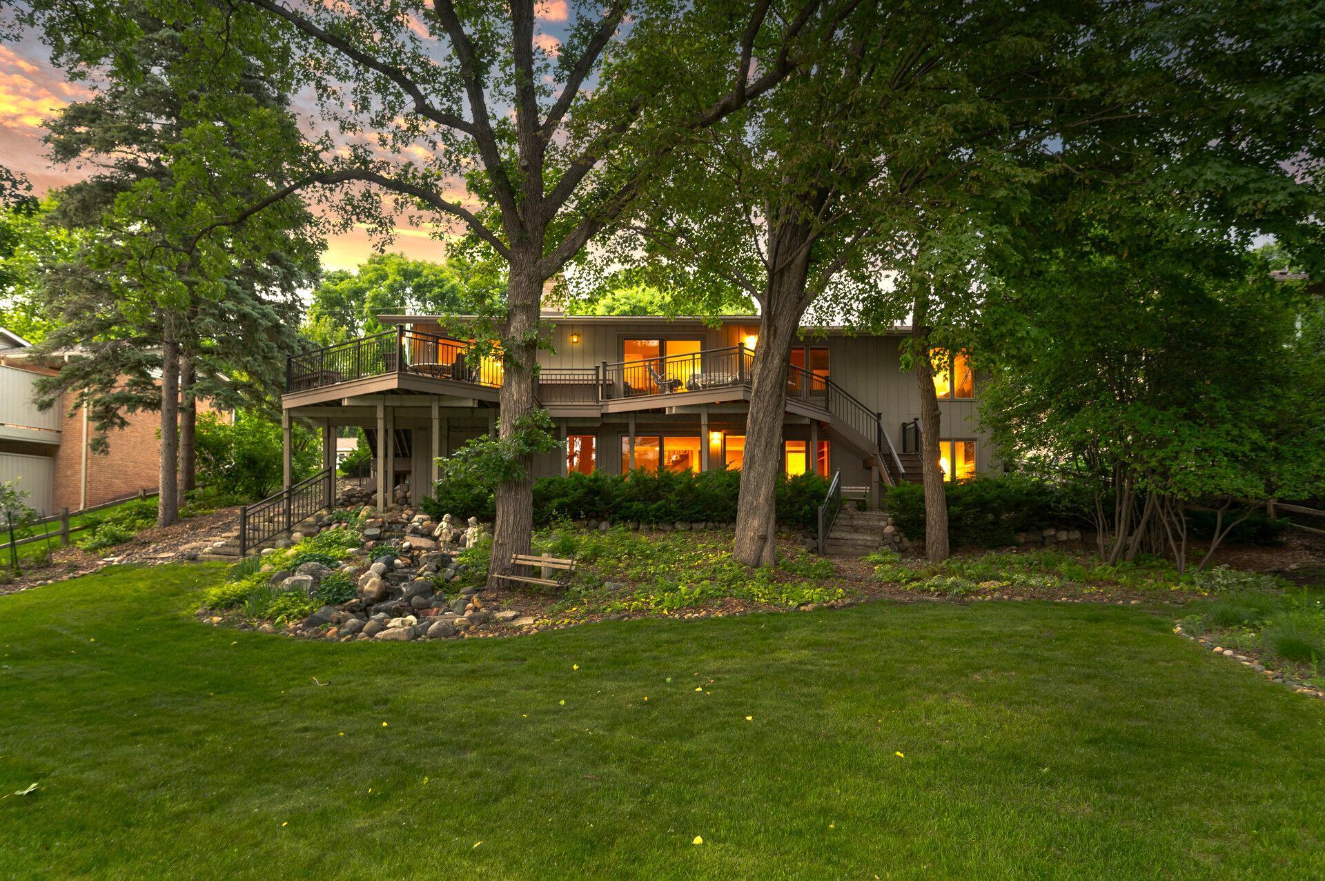 451 Reflection Road