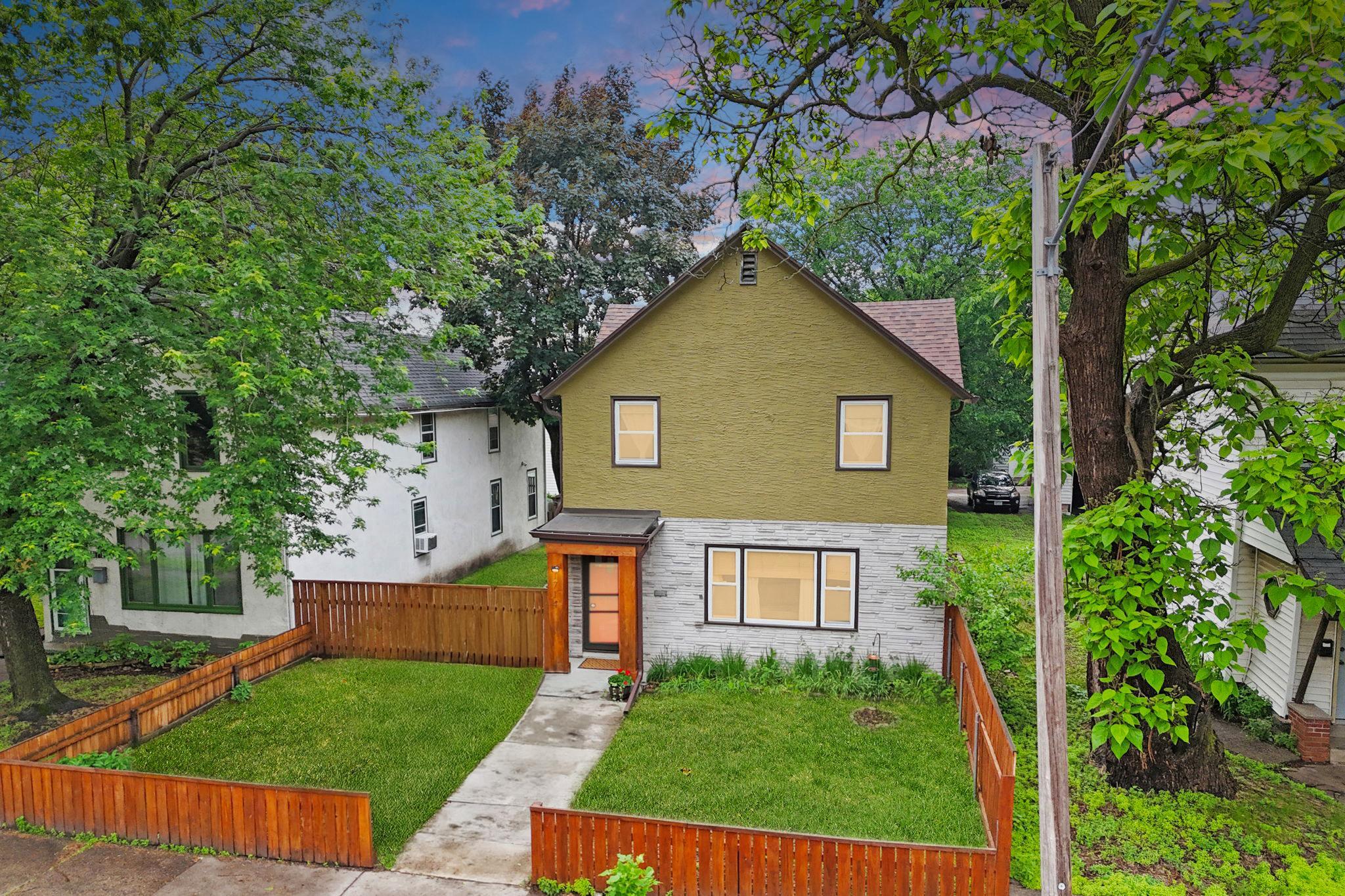 1714 5th Street NE