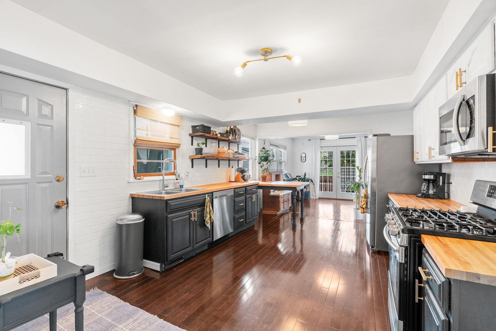 1714 5th Street NE