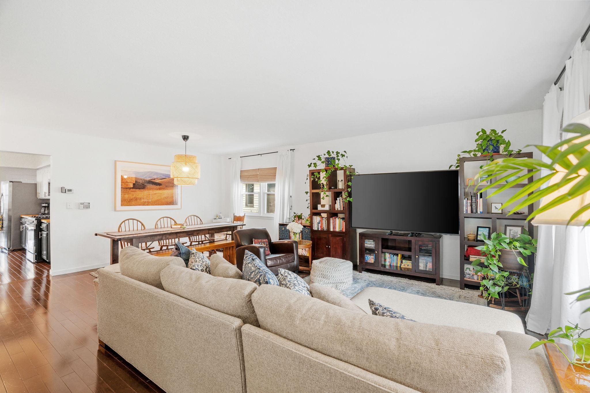 1714 5th Street NE