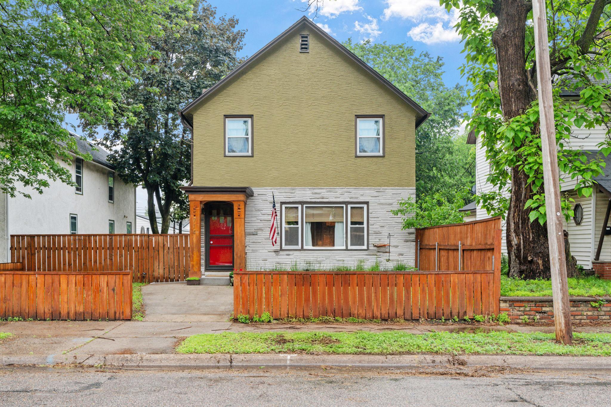 1714 5th Street NE