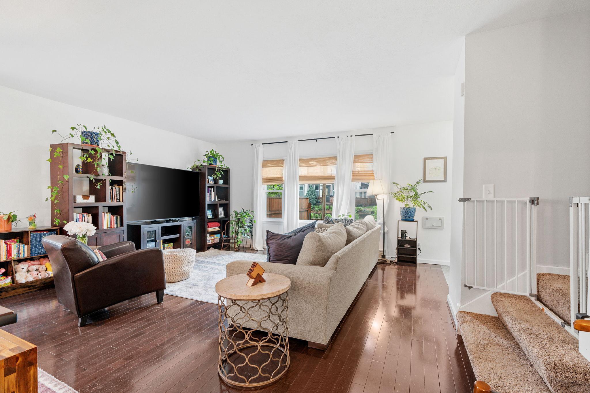 1714 5th Street NE