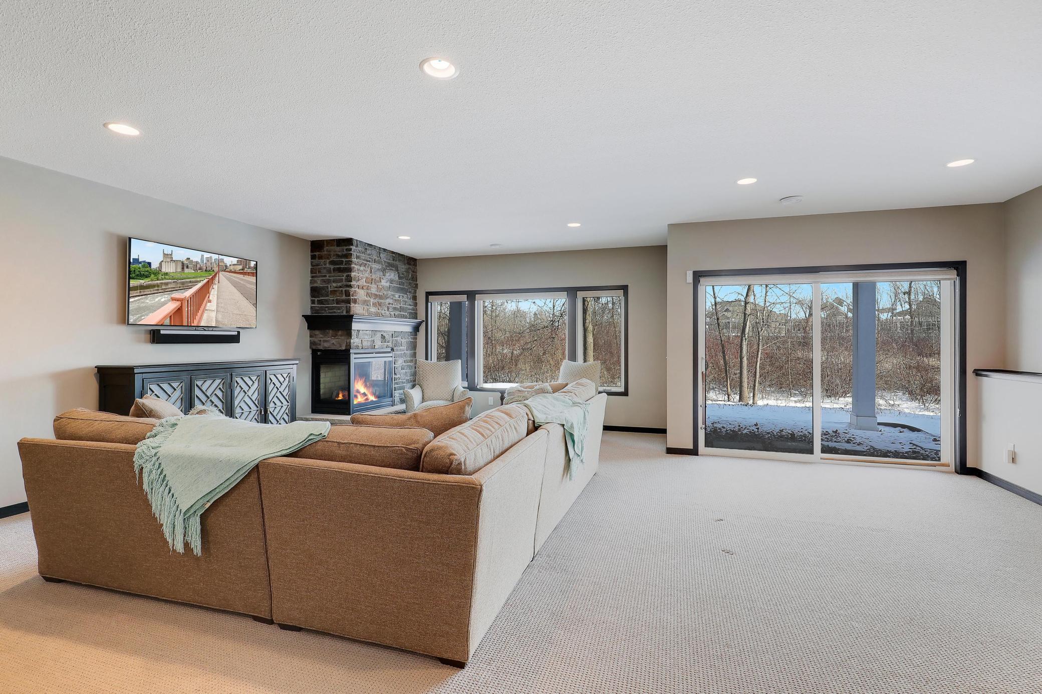 2524 Sandstone Lane