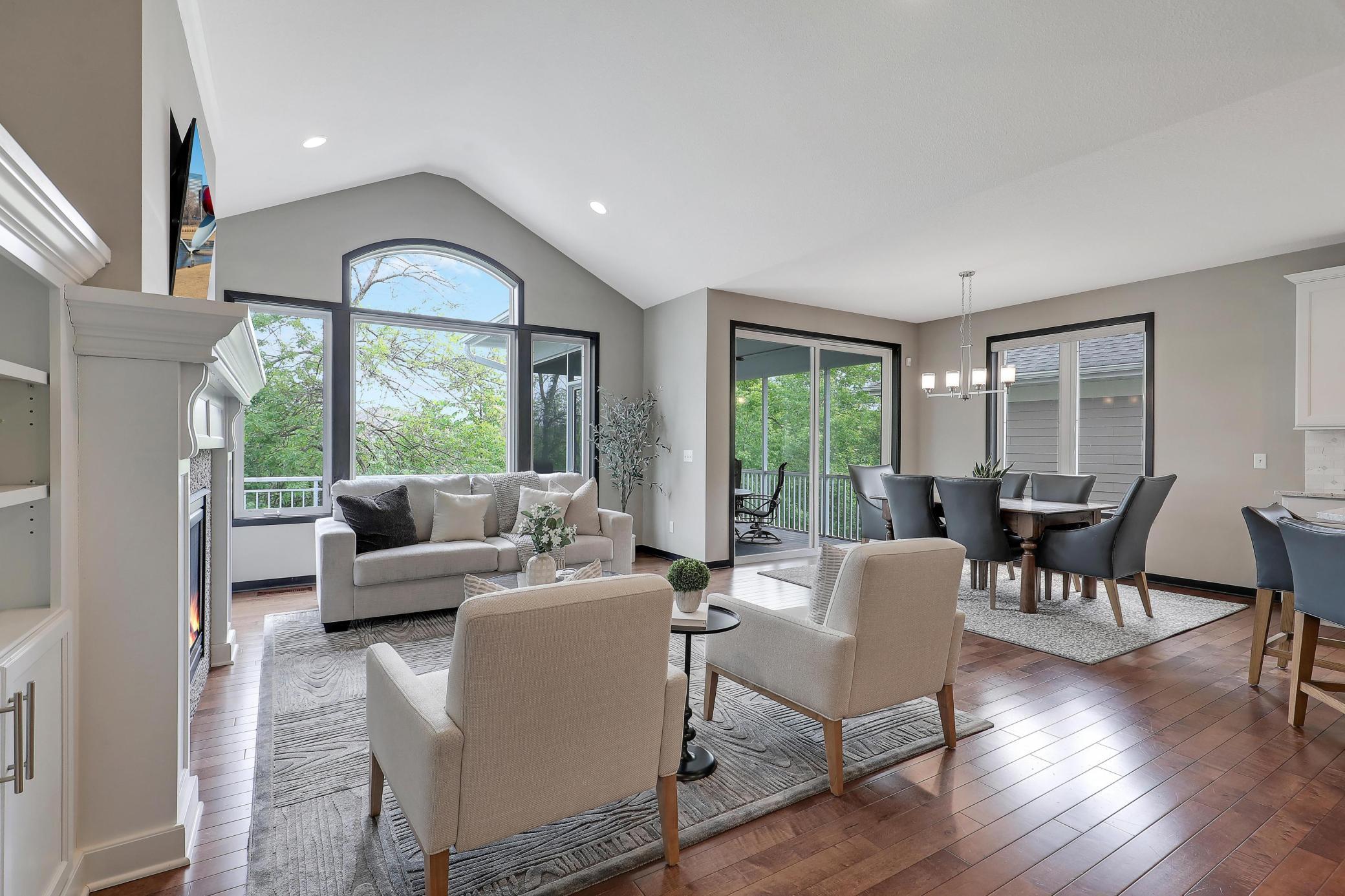 2524 Sandstone Lane