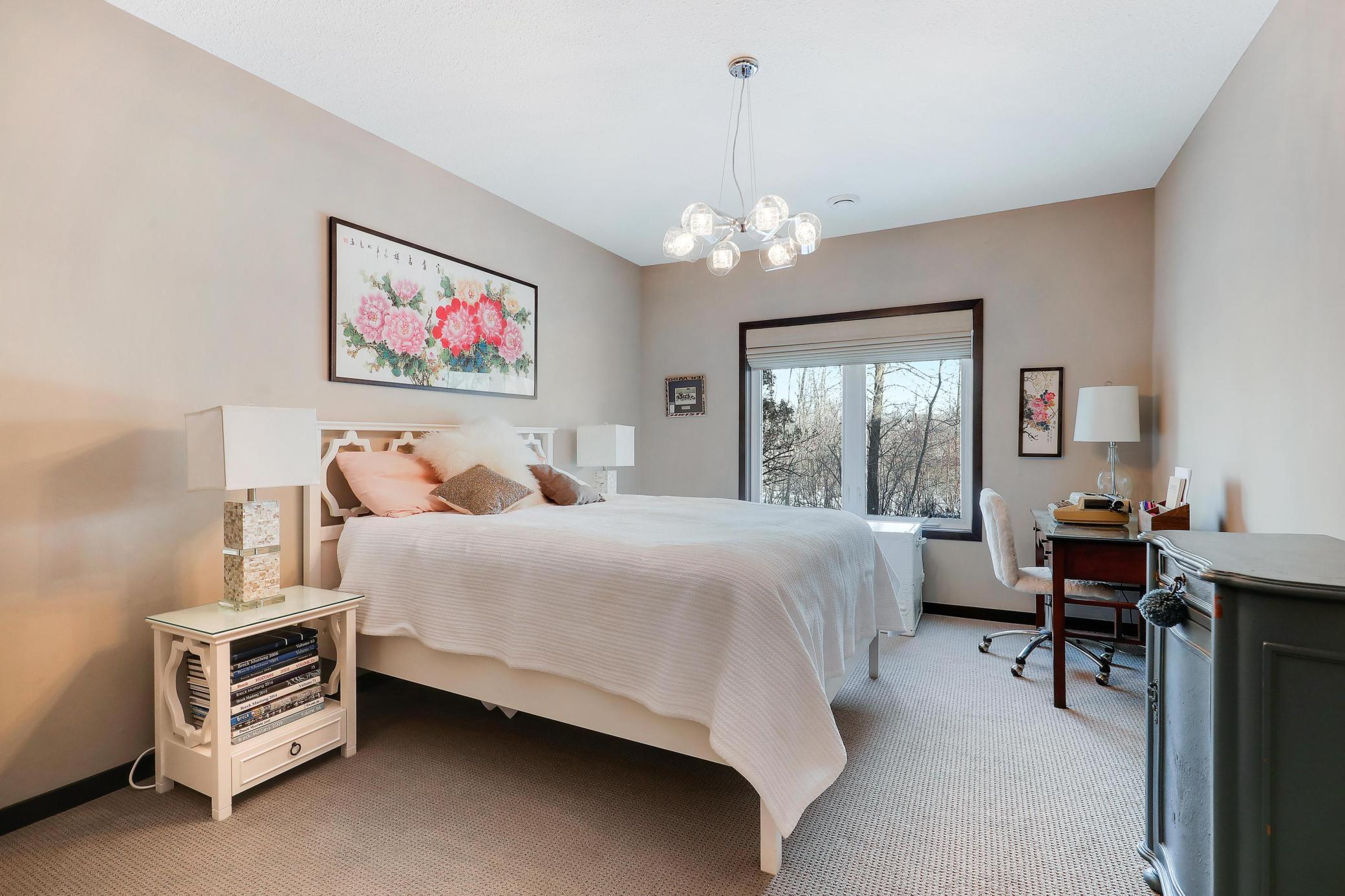 2524 Sandstone Lane