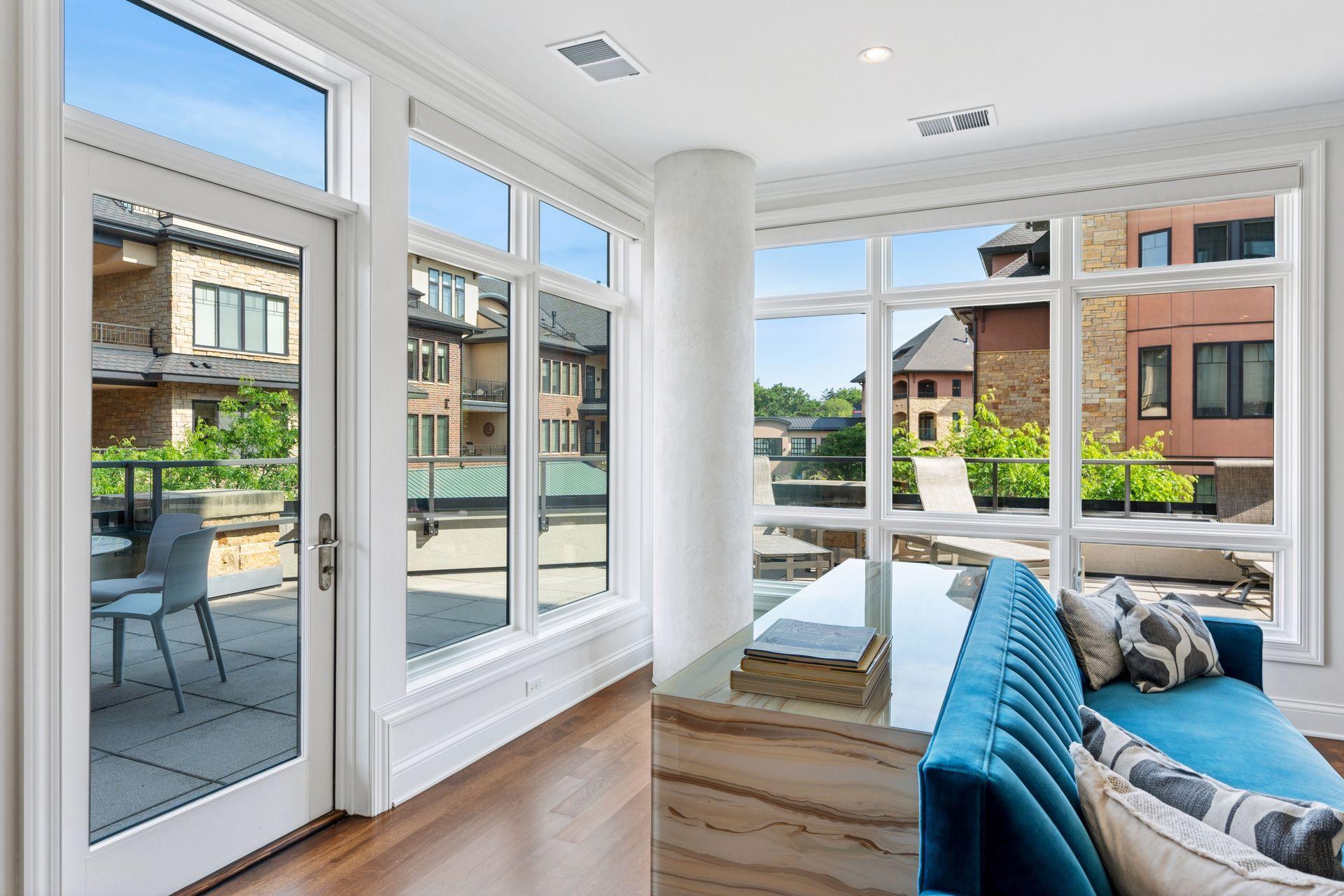 875 Lake Street N Unit: 201