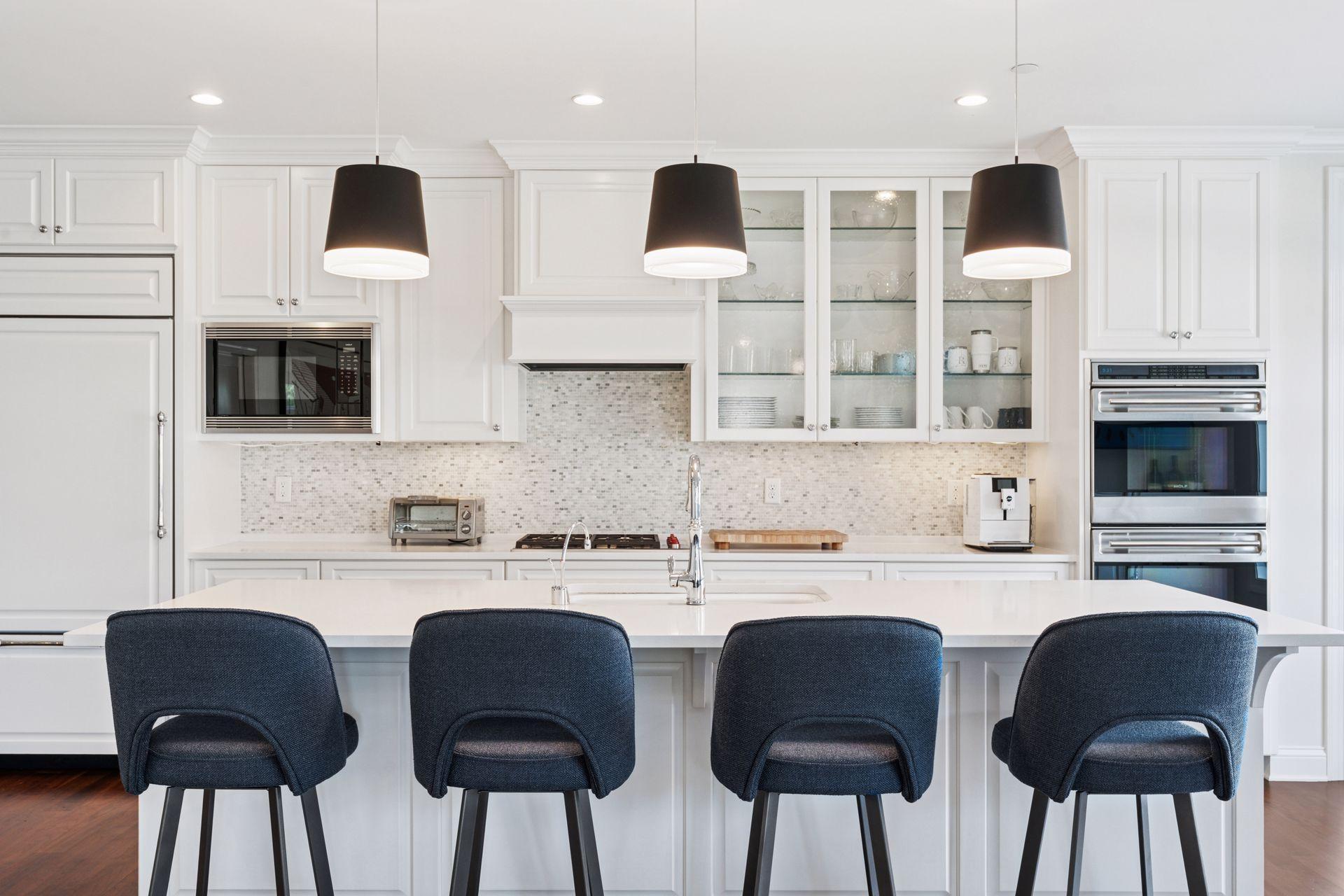 875 Lake Street N Unit: 201