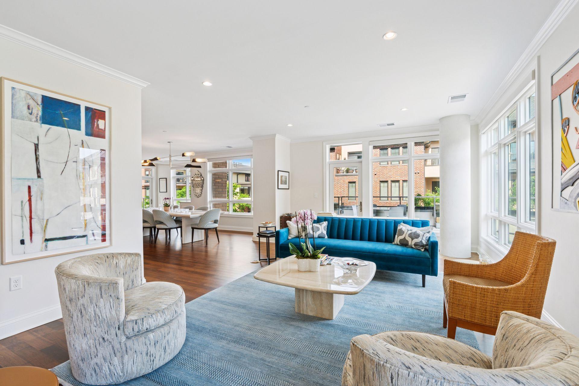 875 Lake Street N Unit: 201