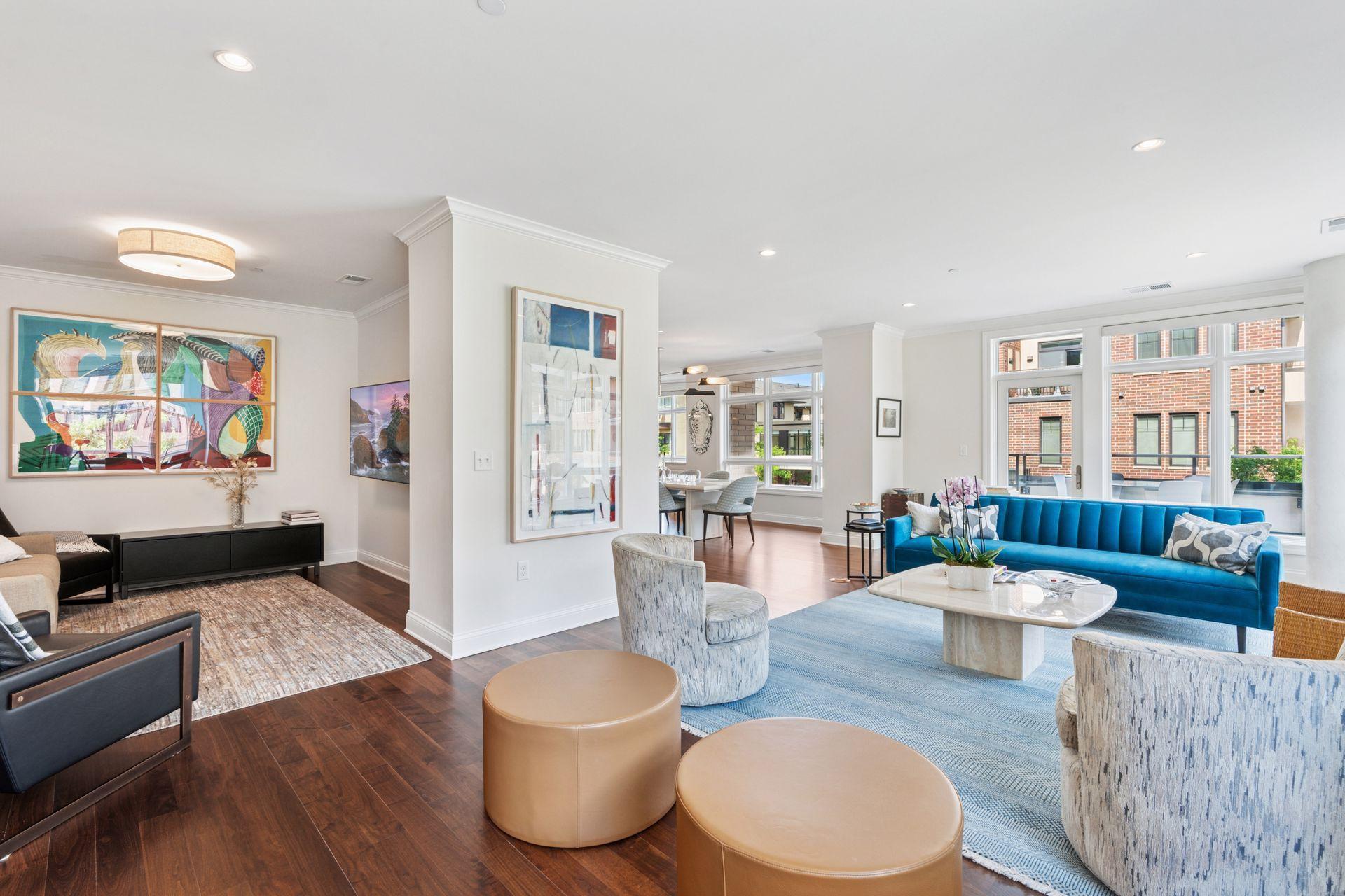 875 Lake Street N Unit: 201