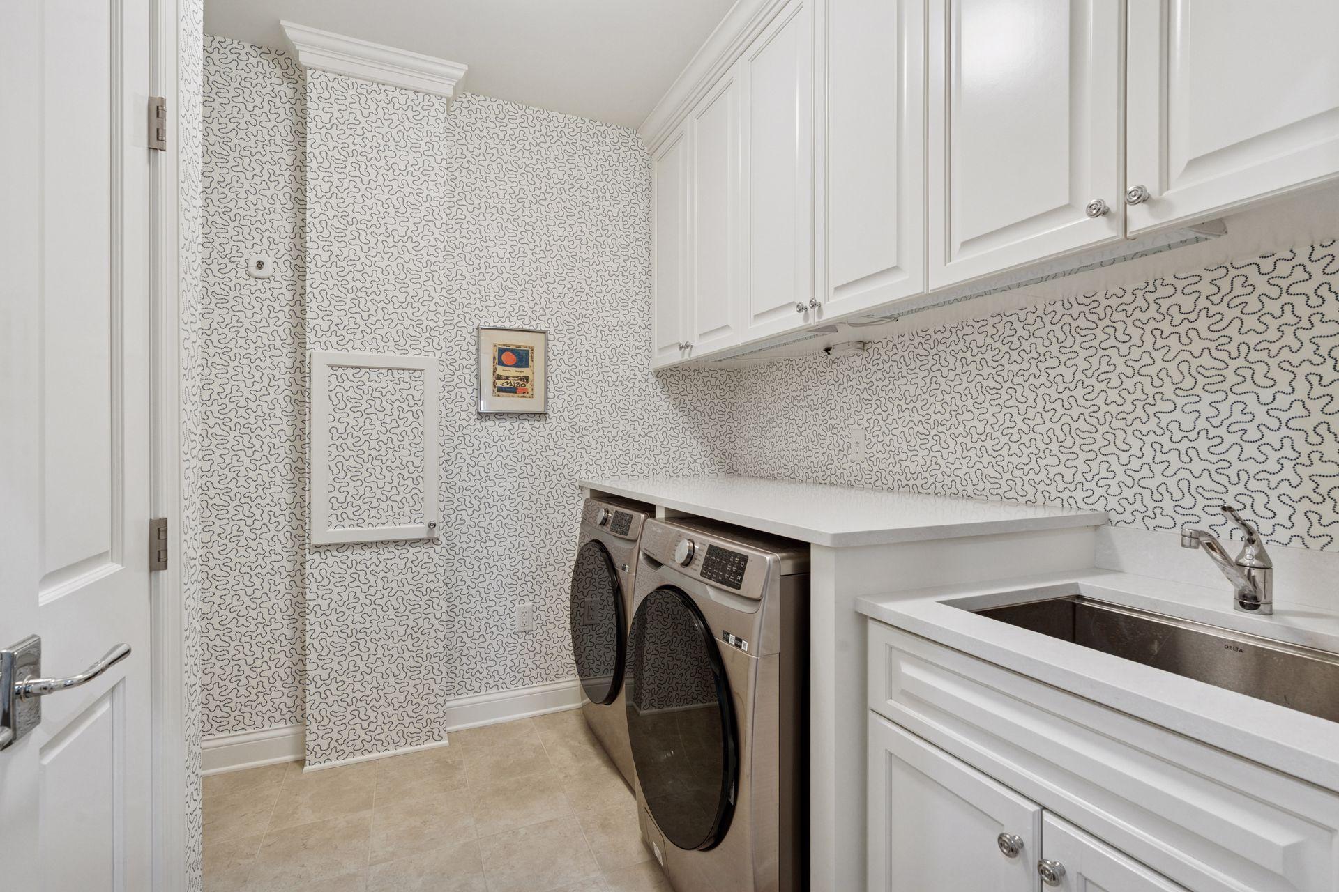 875 Lake Street N Unit: 201