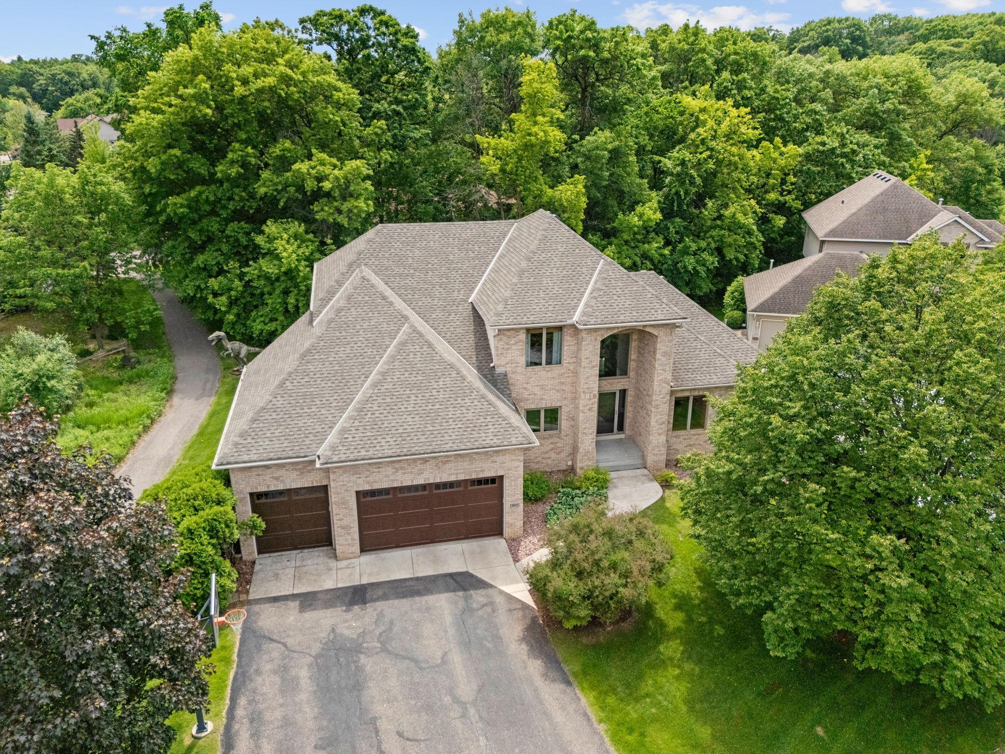 10605 Fernwood Lane N