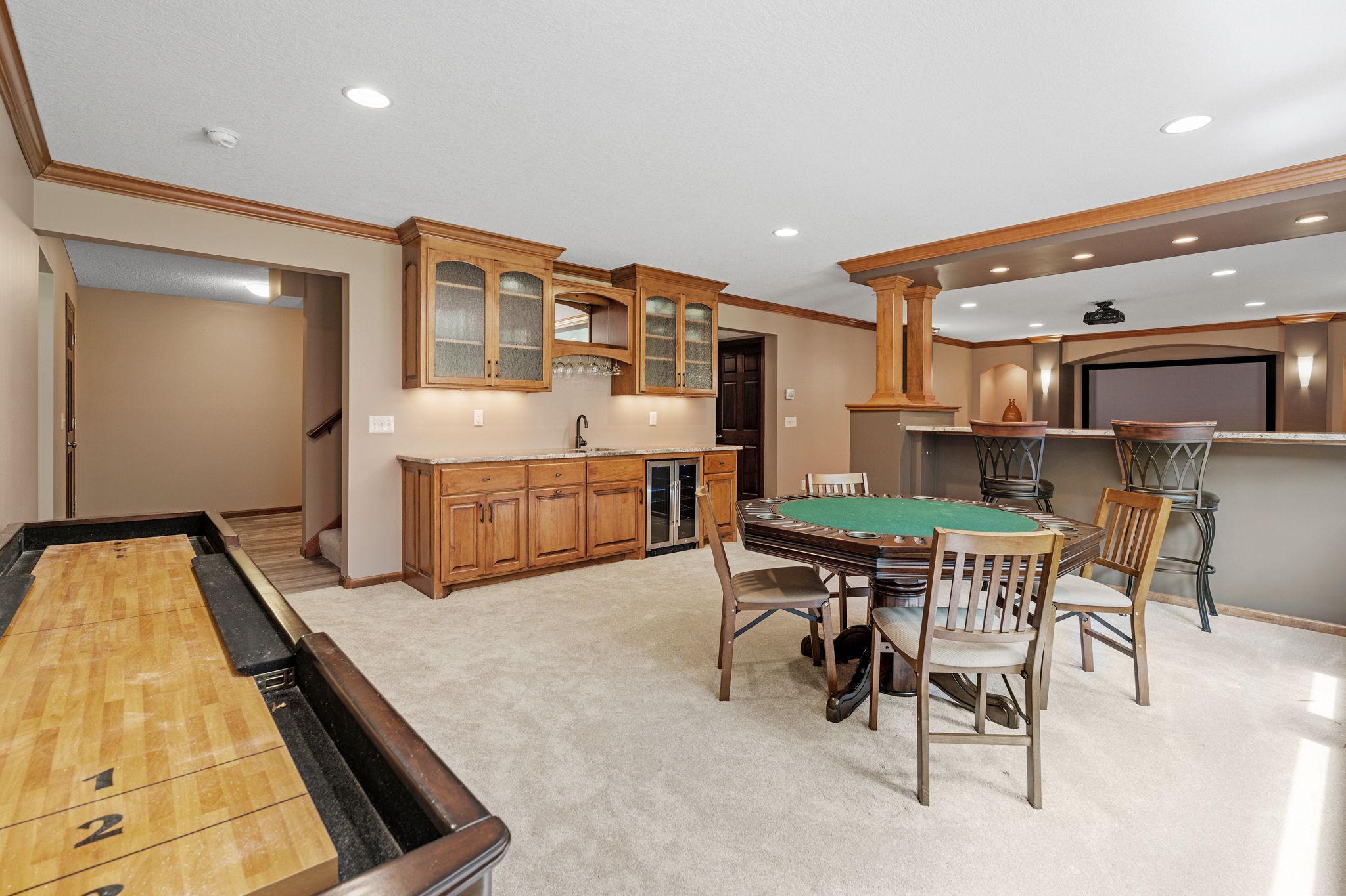 10605 Fernwood Lane N