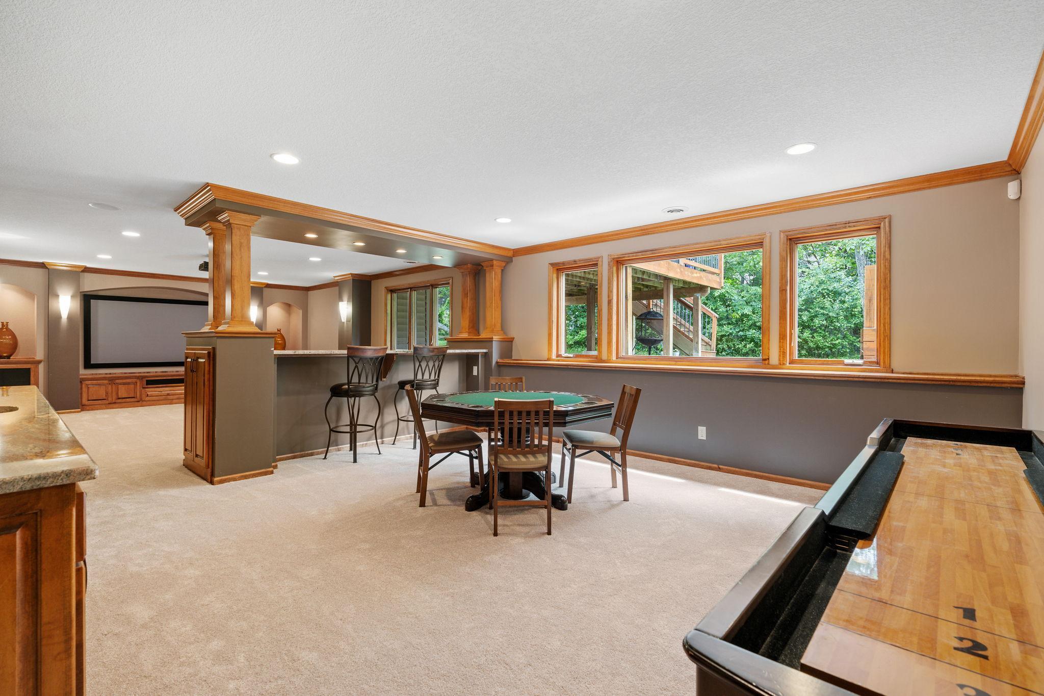 10605 Fernwood Lane N