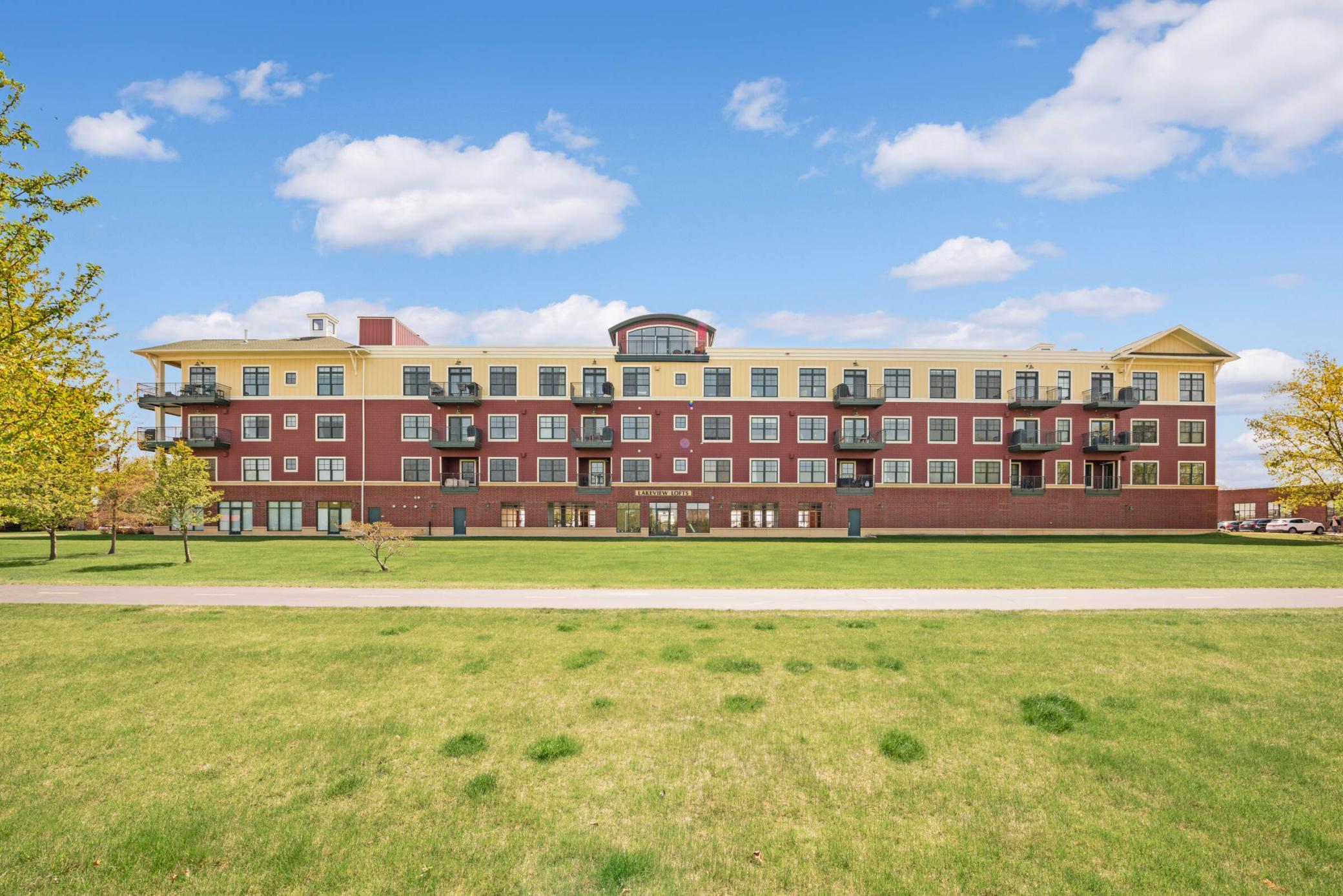 4100 Spring Street Unit: 310