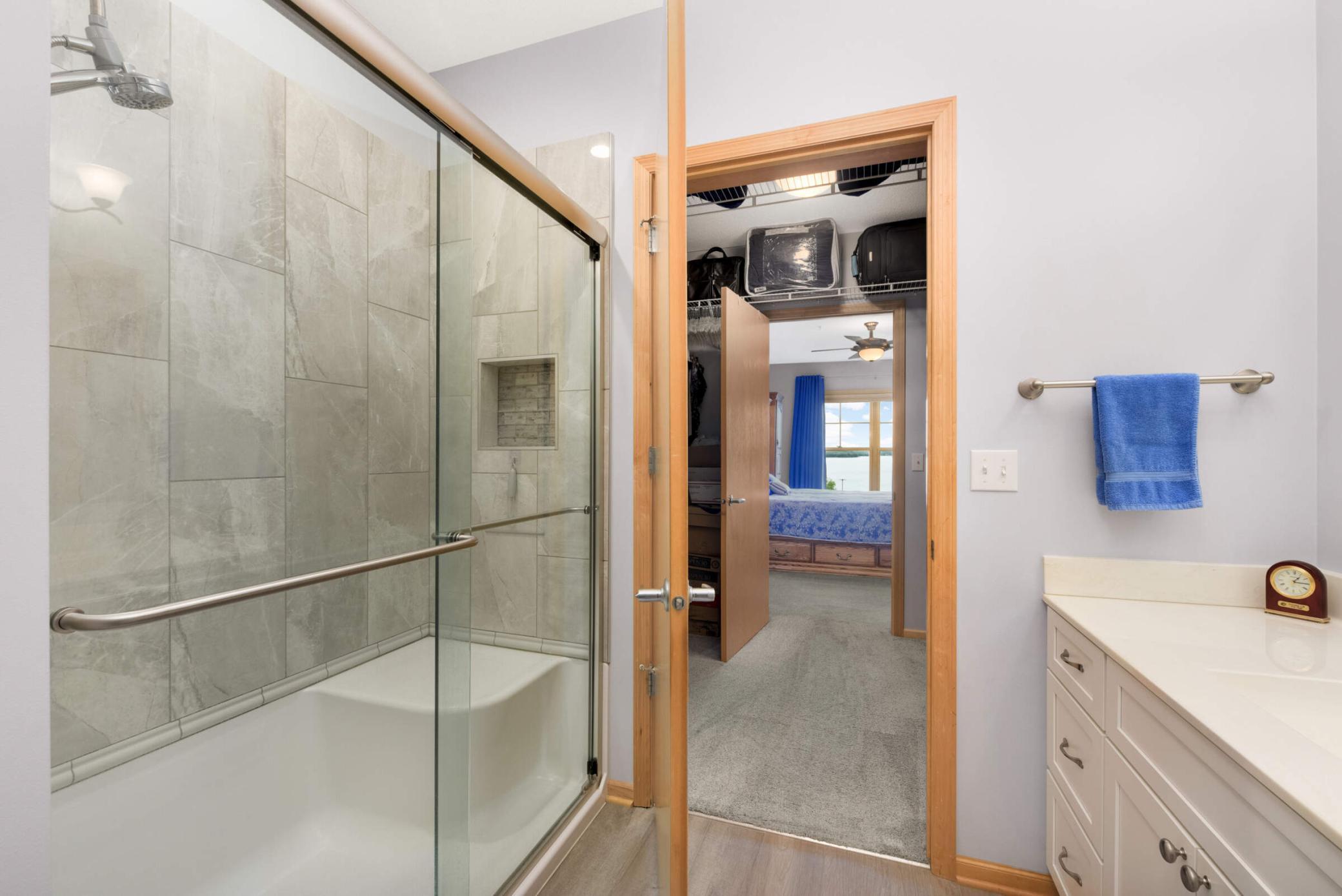 4100 Spring Street Unit: 310