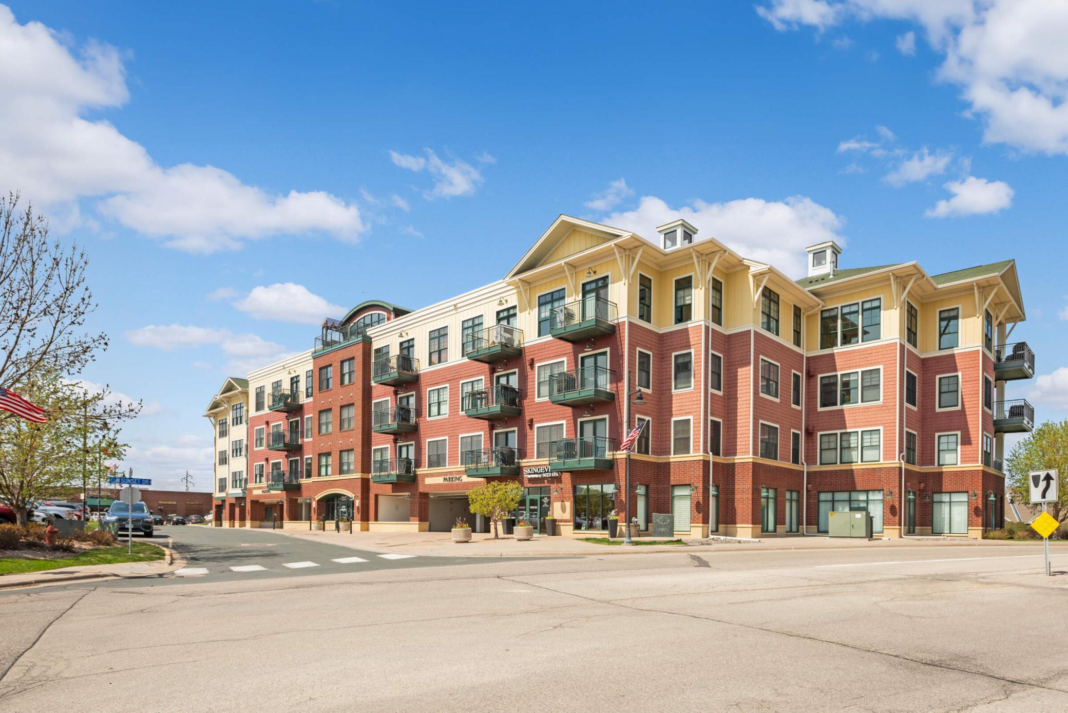 4100 Spring Street Unit: 310