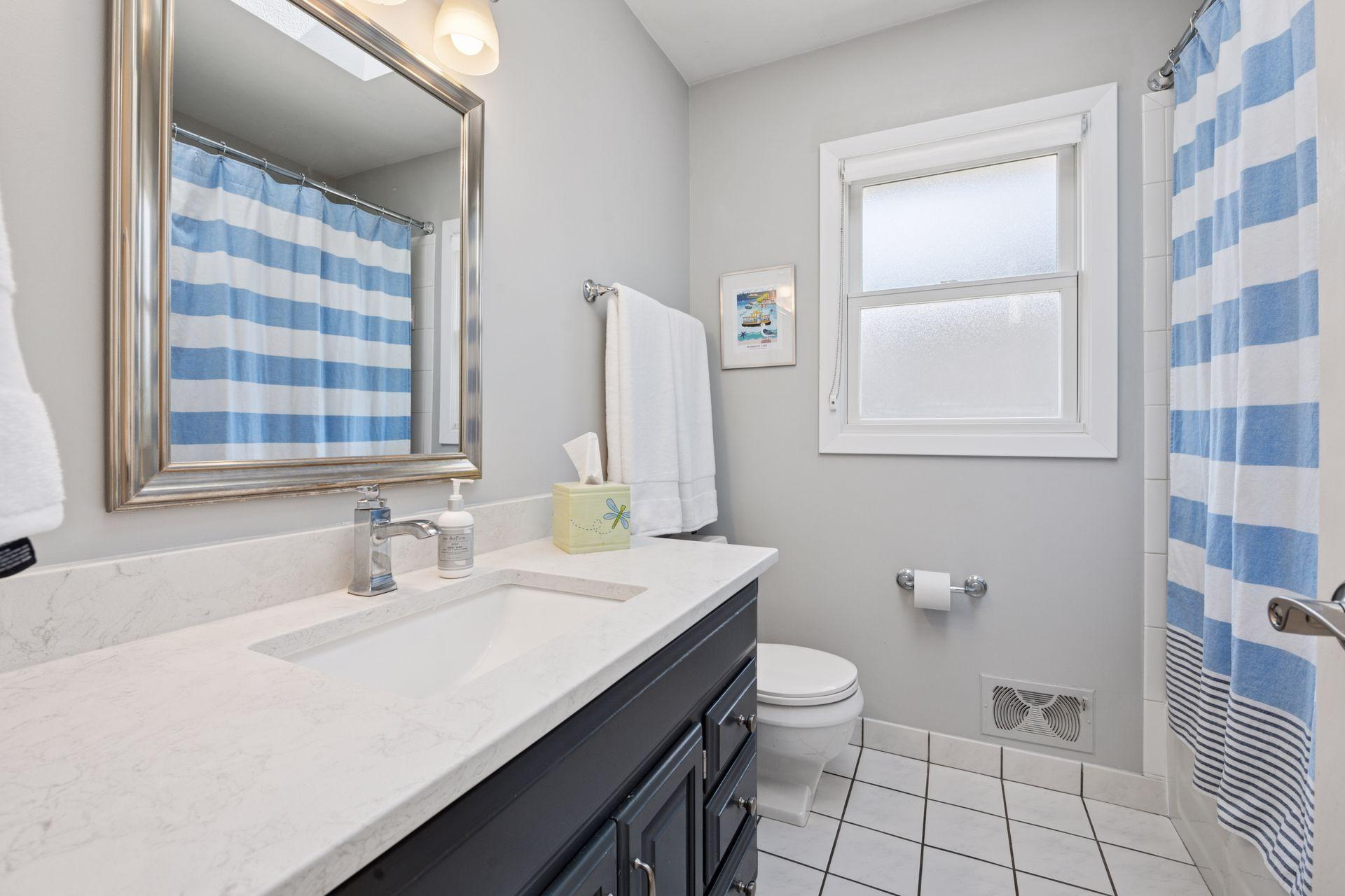4450 Forest Lake Landing