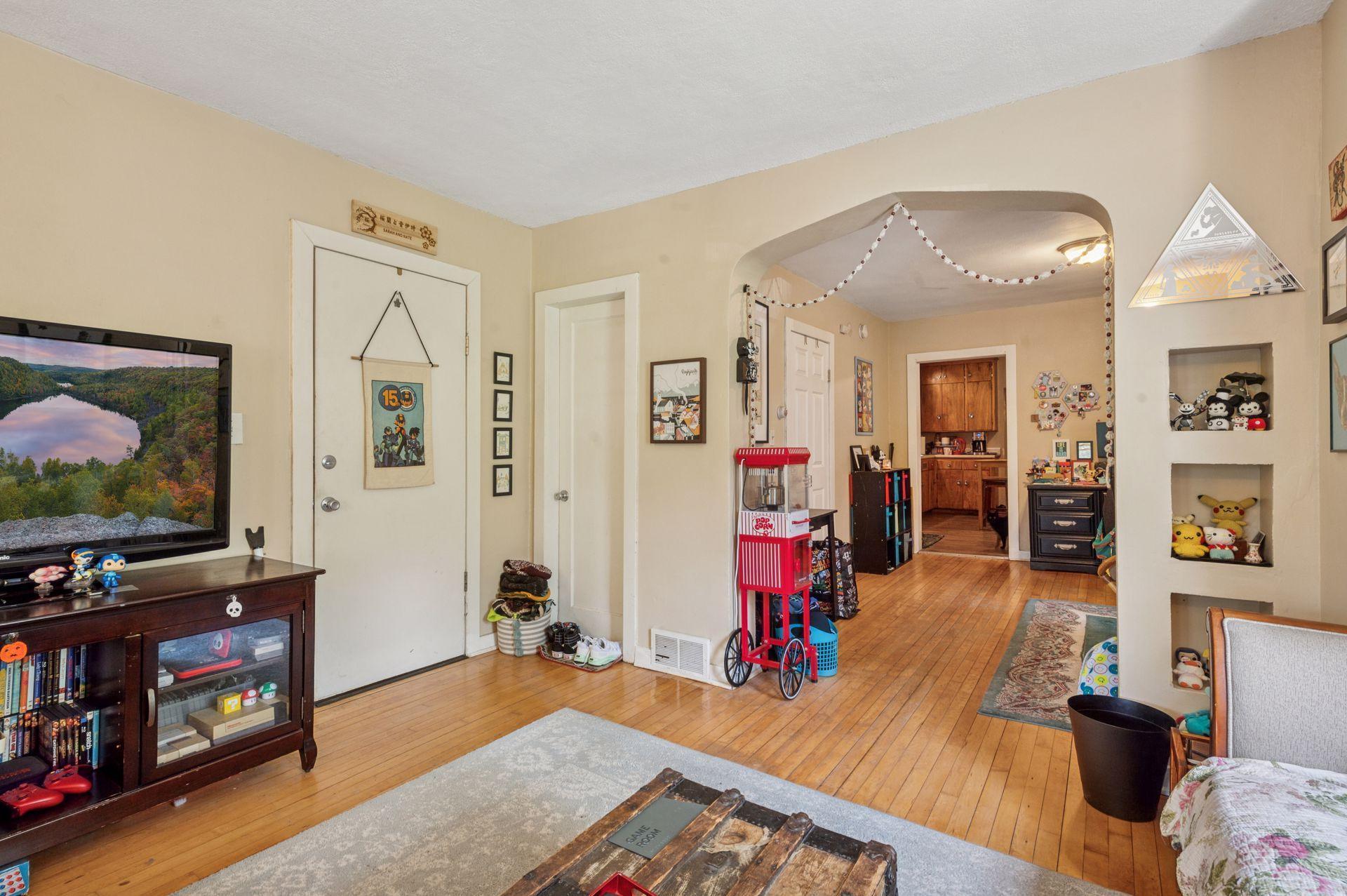 2635 Polk Street NE