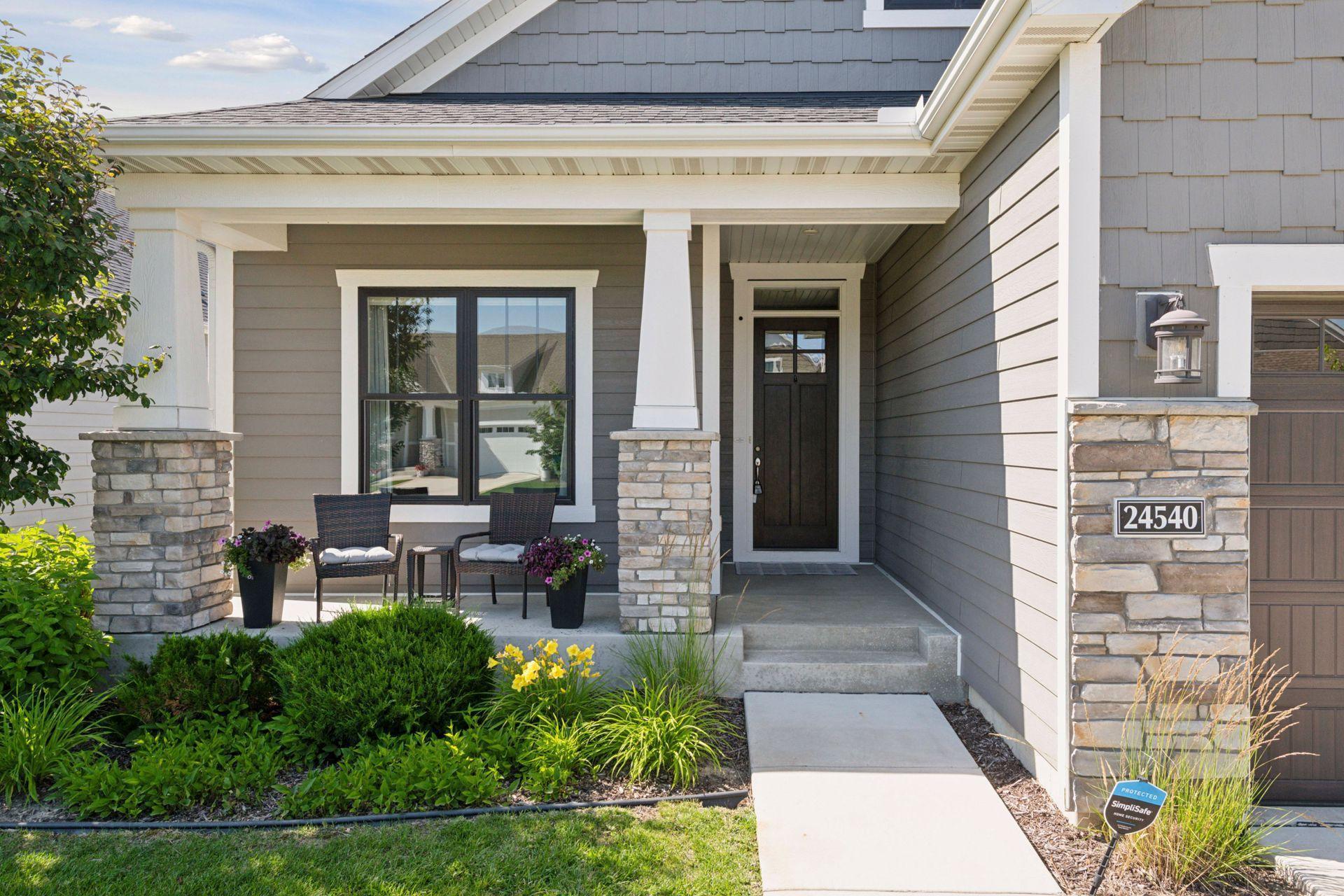 24540 Niblick Alcove