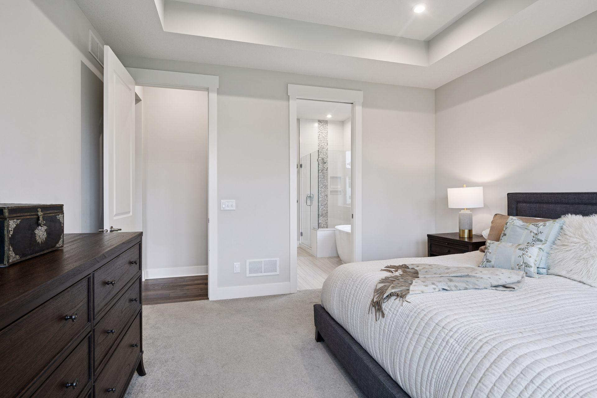 24540 Niblick Alcove