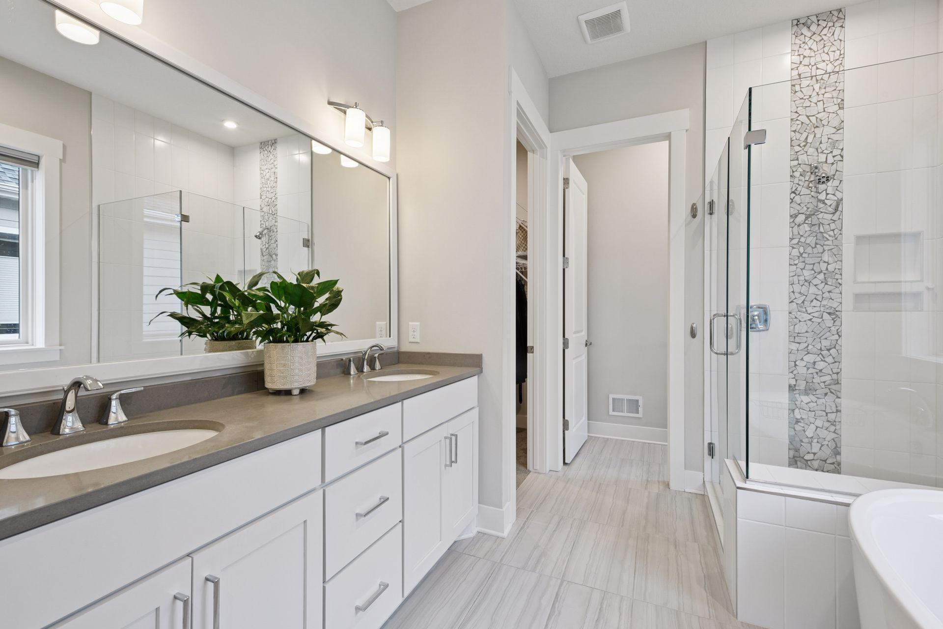 24540 Niblick Alcove