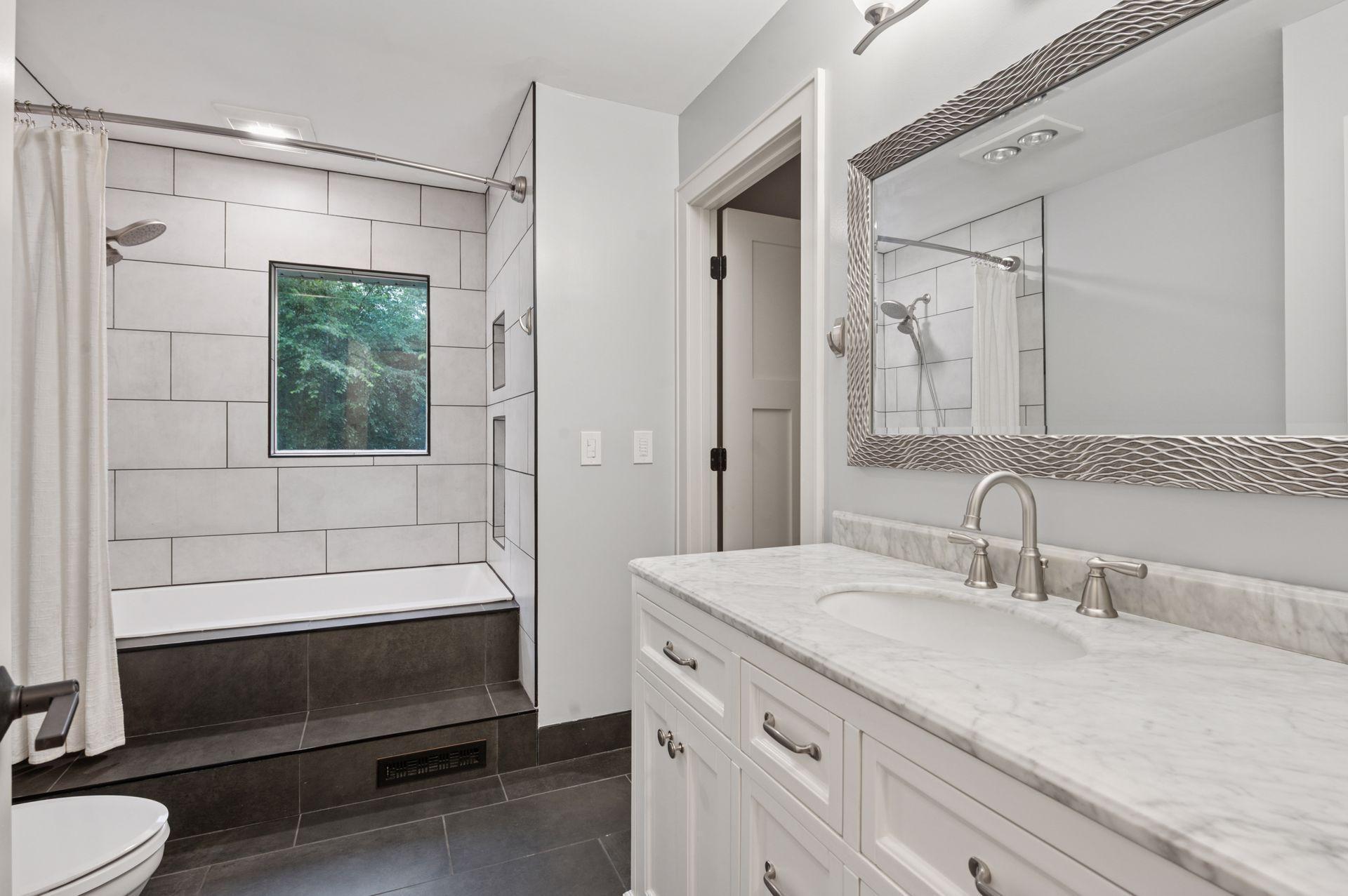 4363 W 145th Street