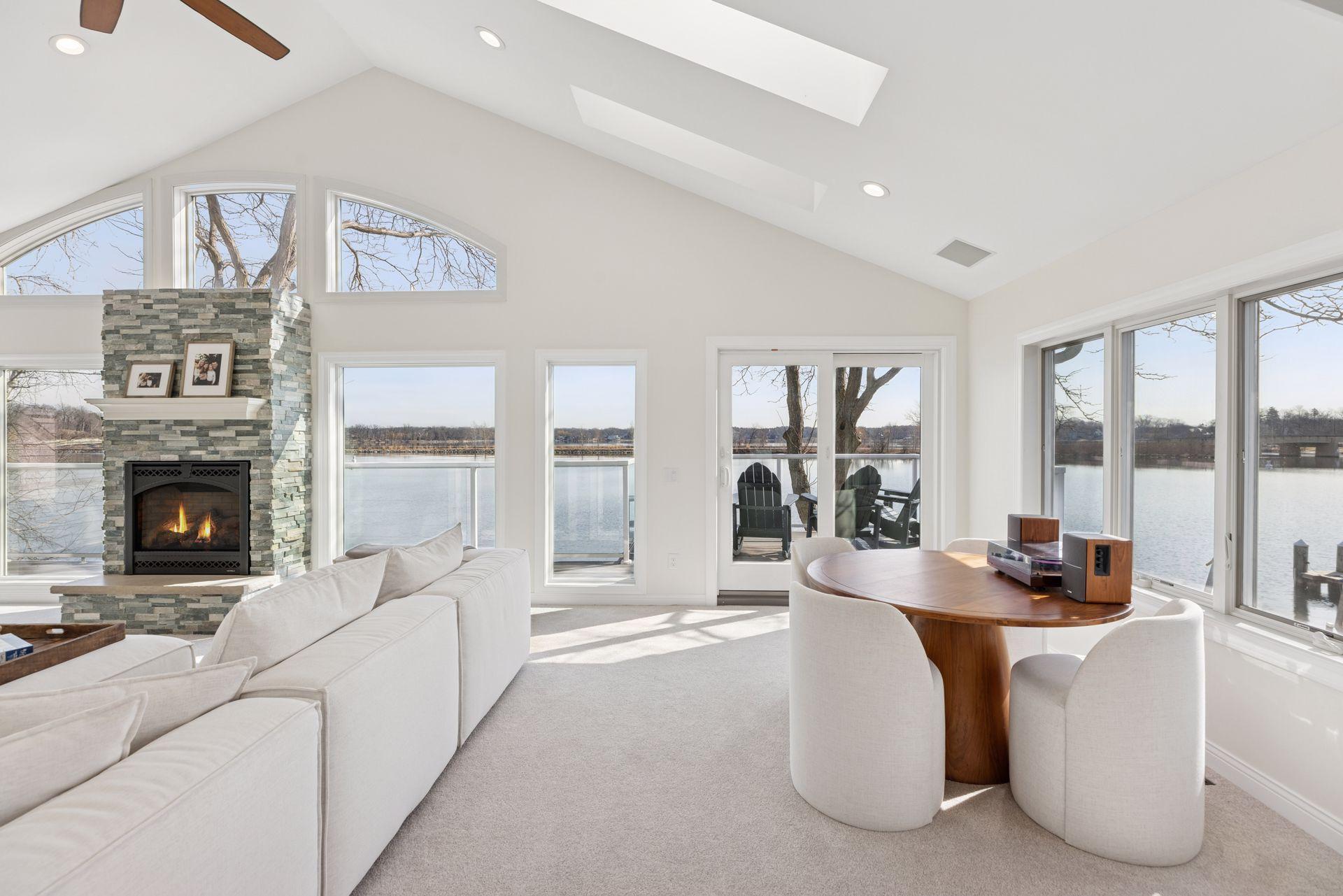 2807 McKenzie Point Road