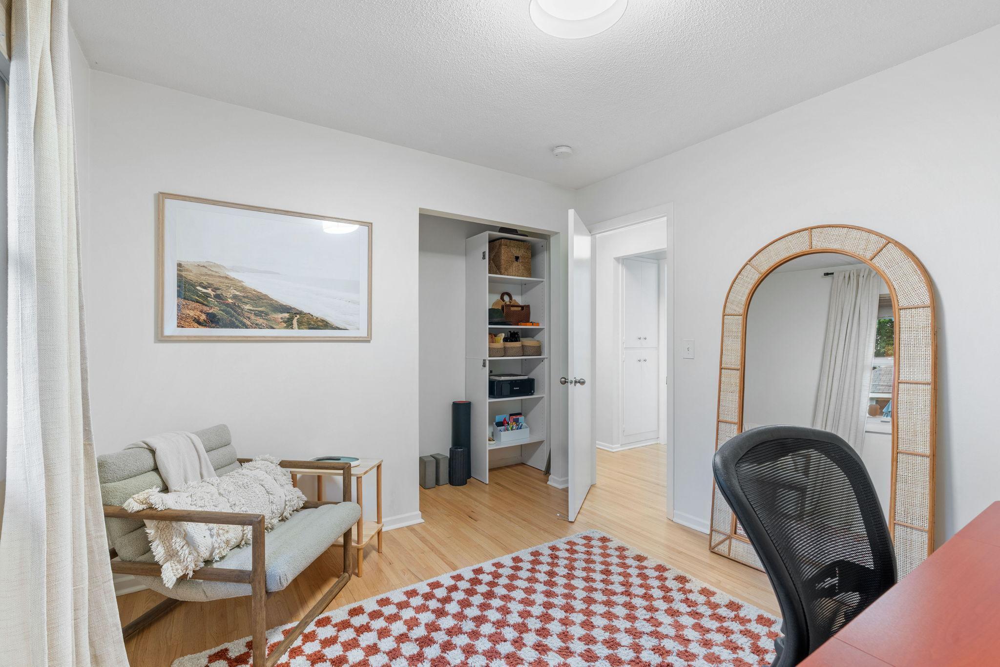 3049 Maryland Avenue S