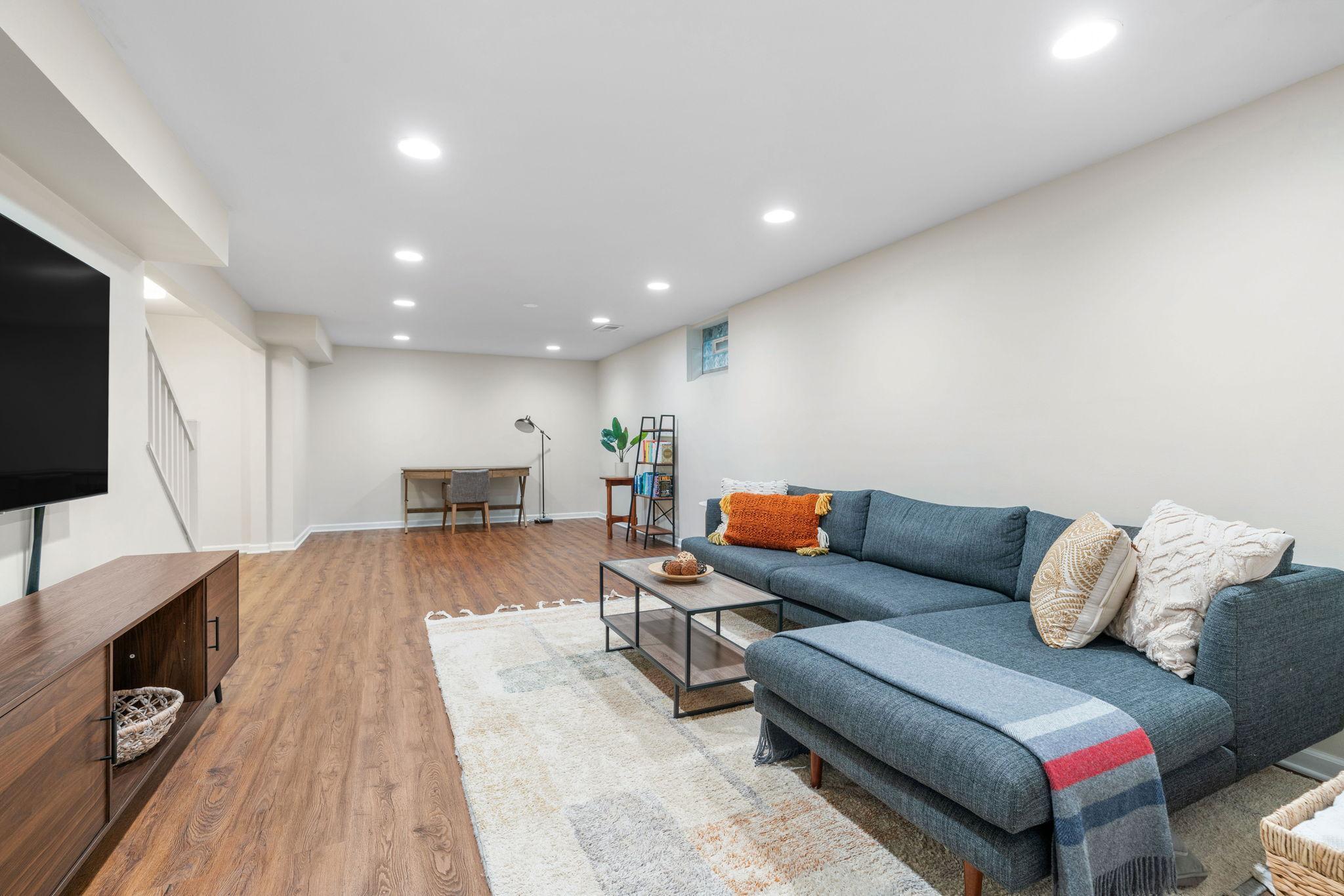 3049 Maryland Avenue S