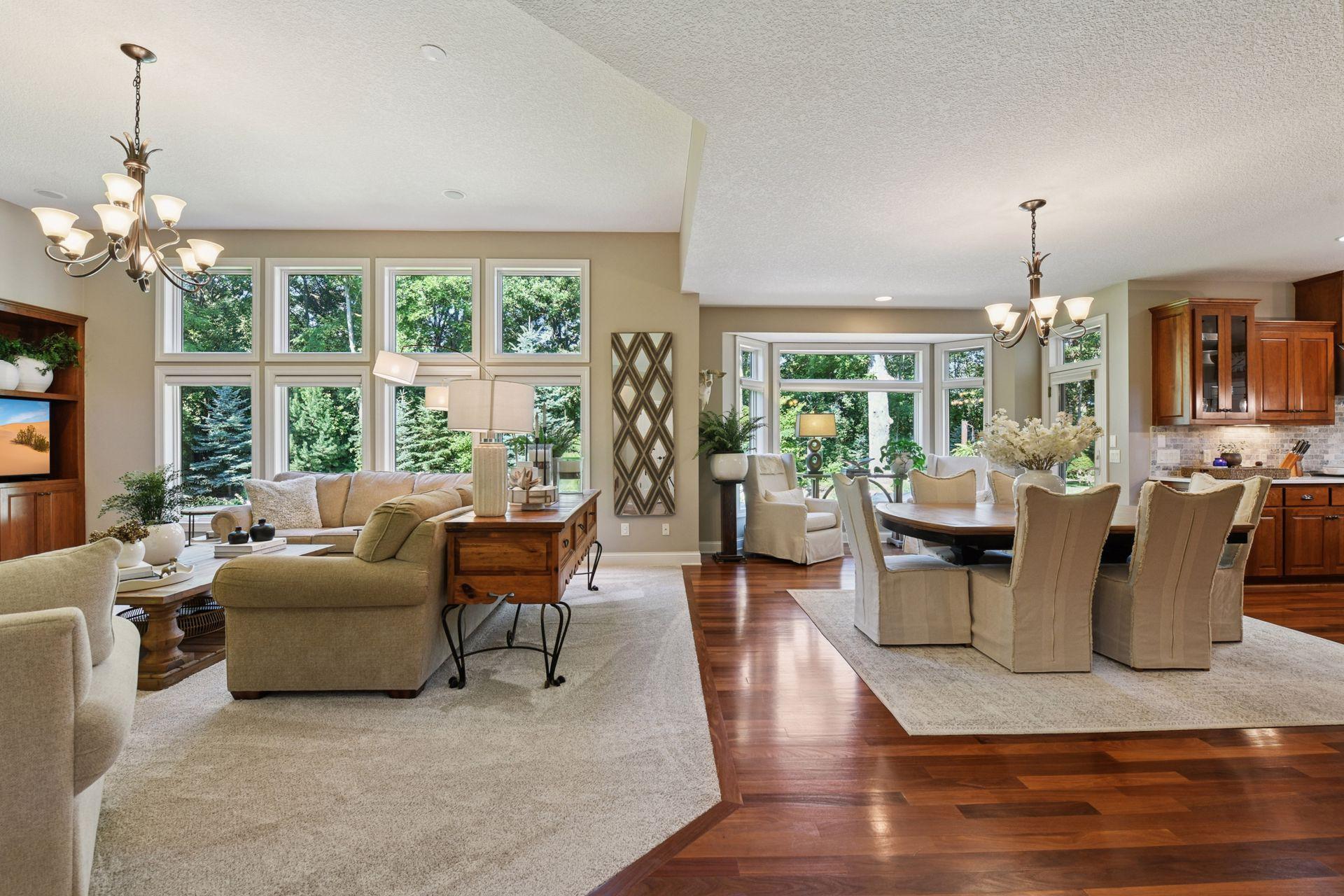 9240 Red Oak Drive
