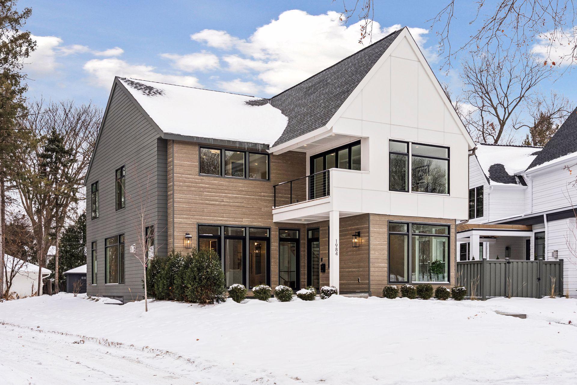 1984 Kenwood Parkway