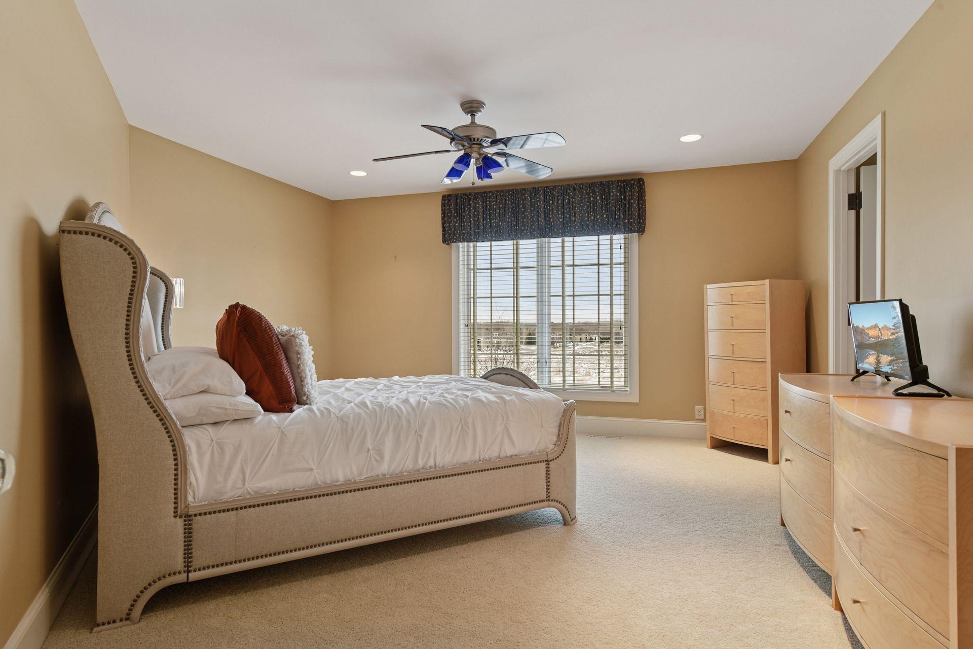 315 Calamus Circle